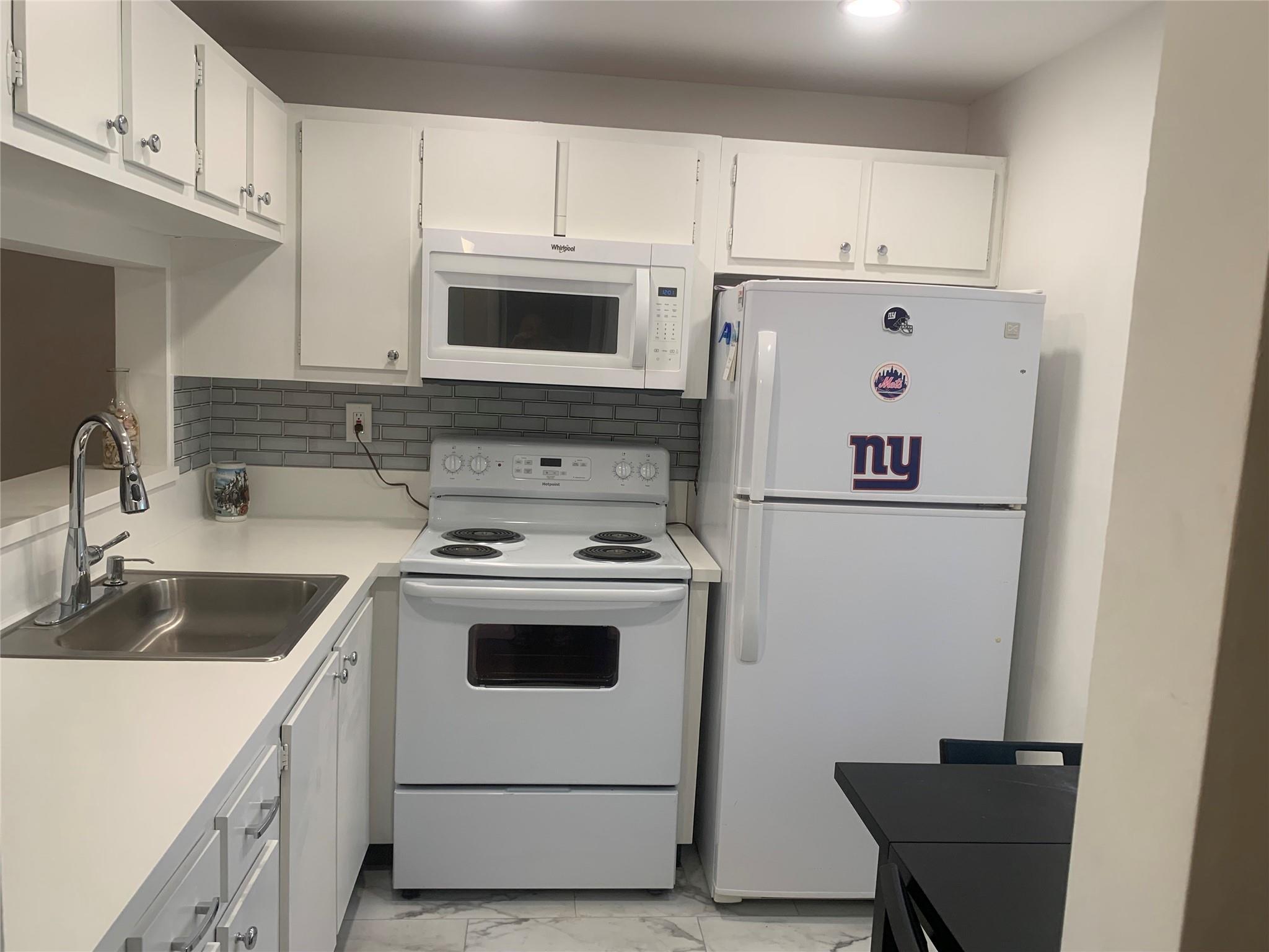 9081 Lime Bay Blvd #214