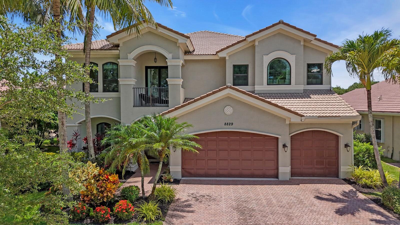 8829 N Woodgrove Rdg Ct