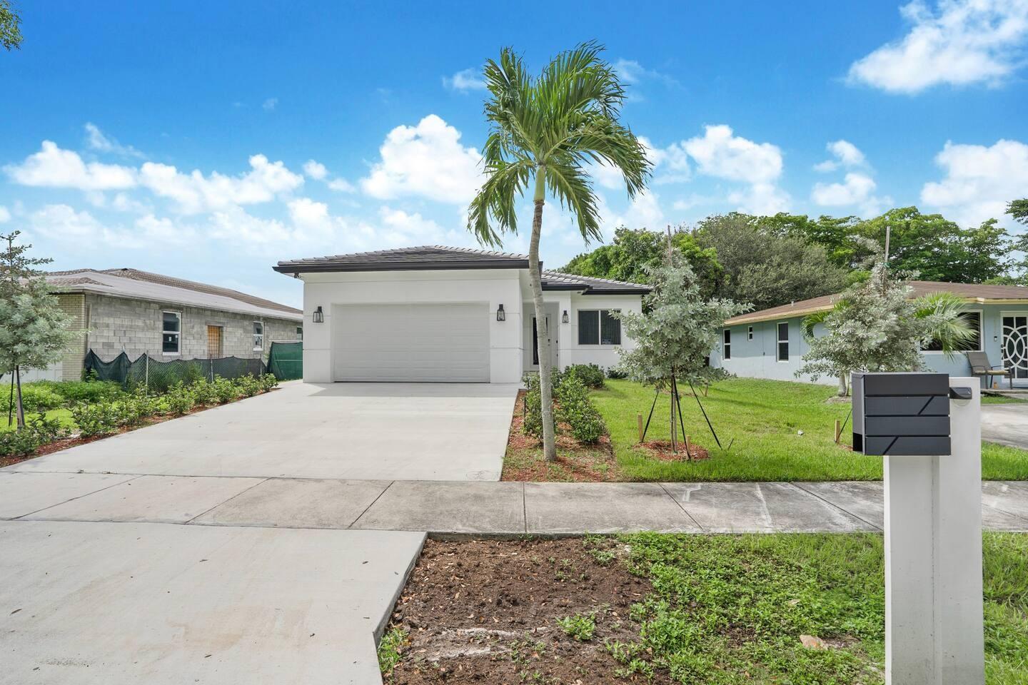 2962 NW 10th Ct