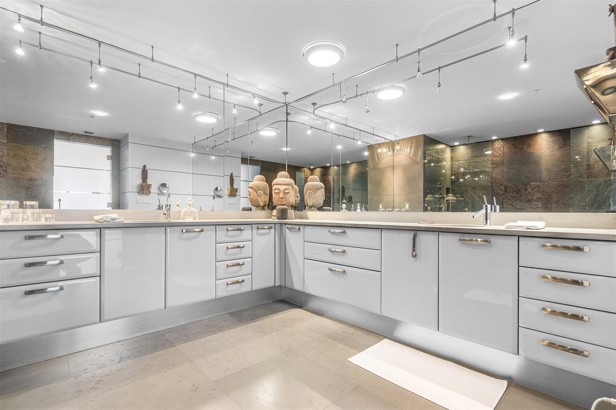 715 Bayshore Dr #1004 Fort Lauderdale, FL 33304