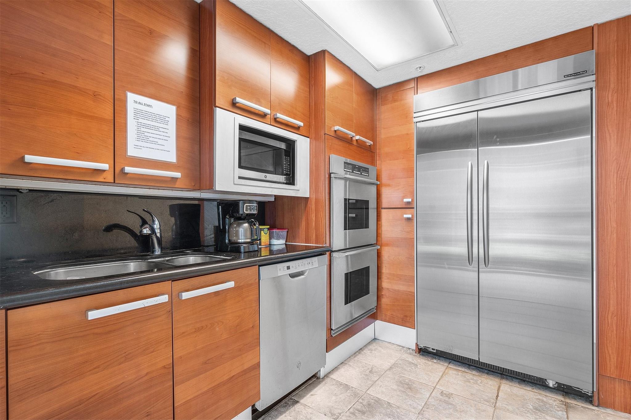 715 Bayshore Dr #1004 Fort Lauderdale, FL 33304