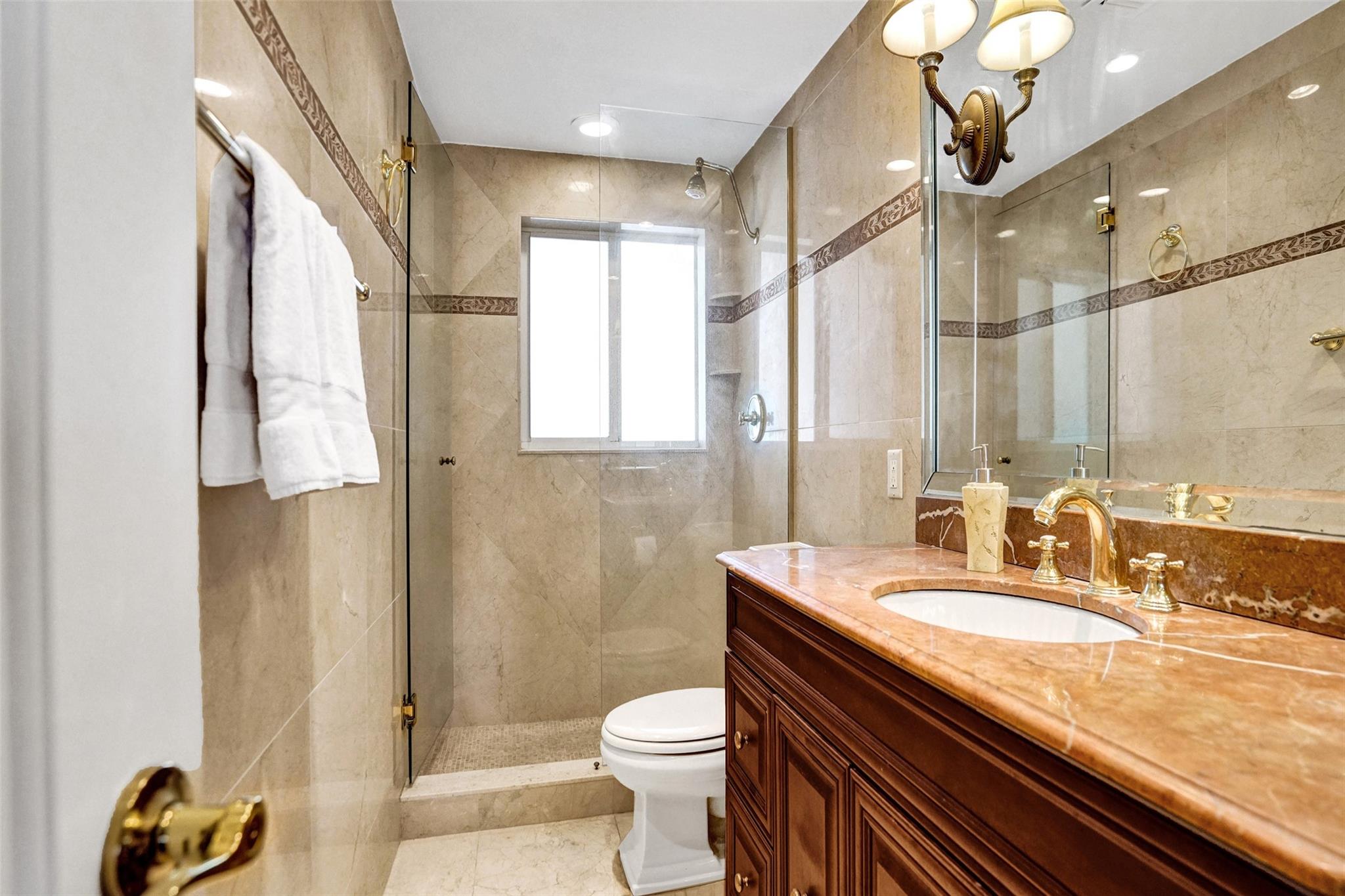 1000 SE 4th St #219 Fort Lauderdale, FL 33301