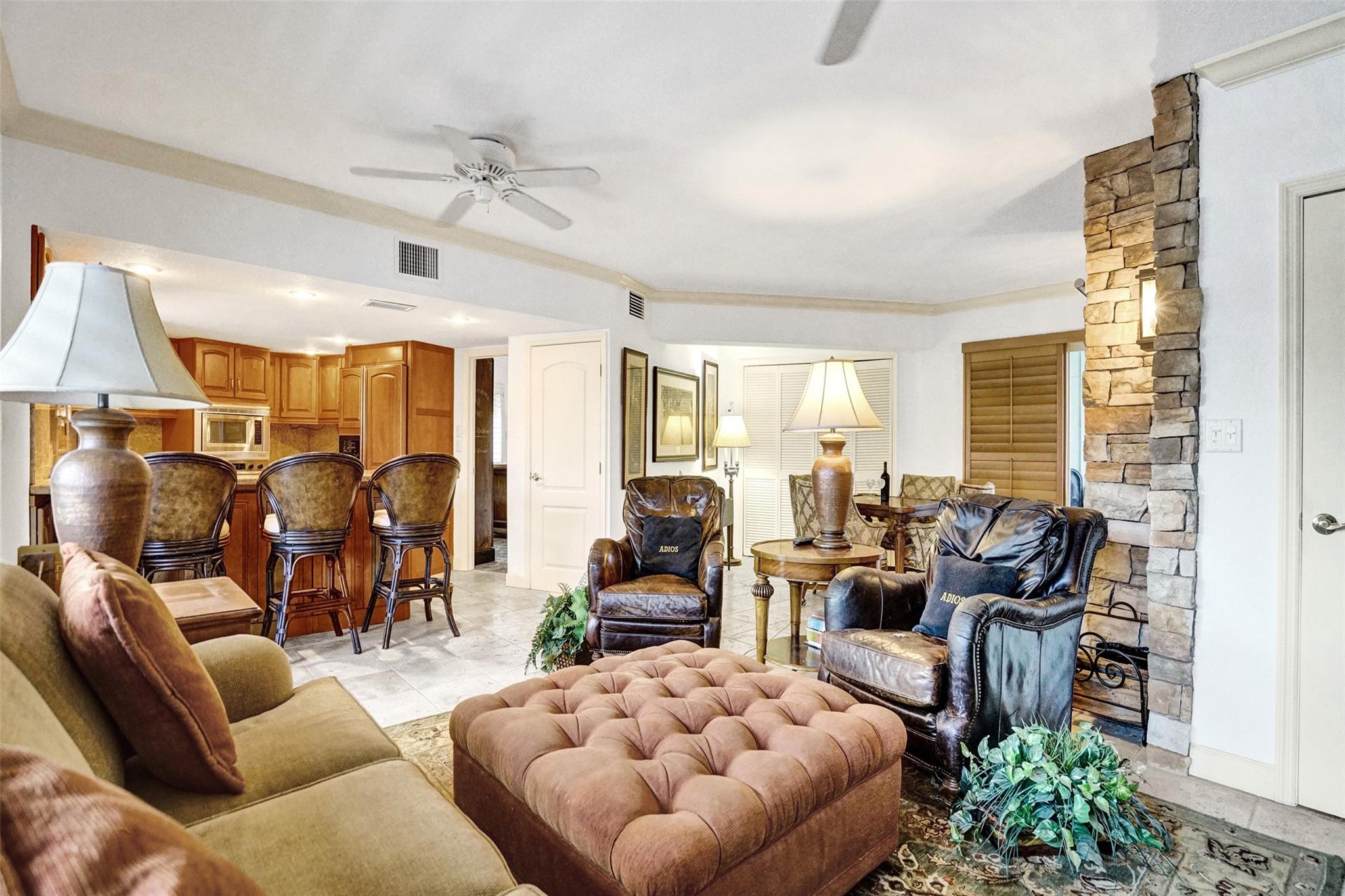 1000 SE 4th St #219 Fort Lauderdale, FL 33301