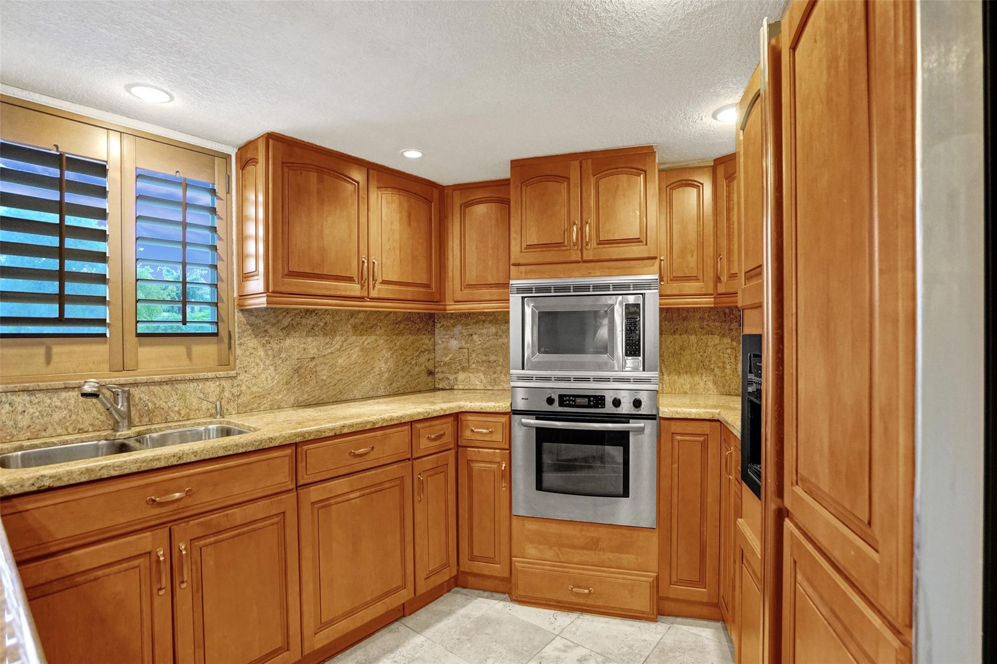 1000 SE 4th St #219 Fort Lauderdale, FL 33301