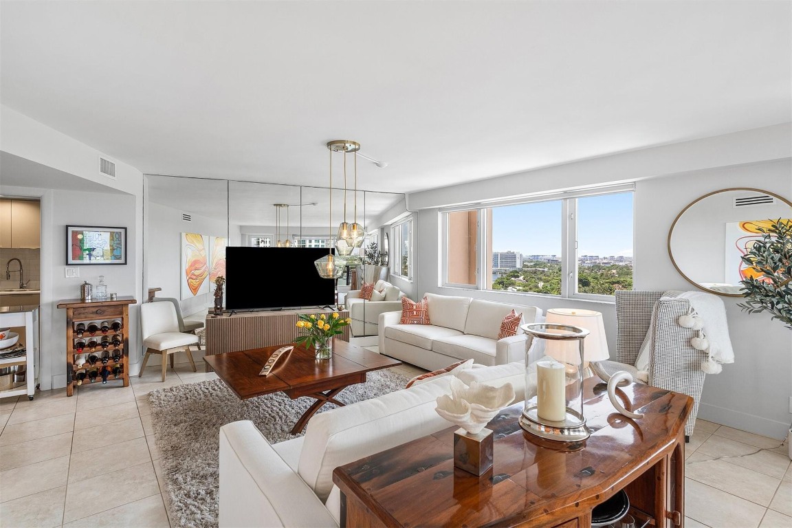 3000 Holiday #1605 Fort Lauderdale, FL 33316