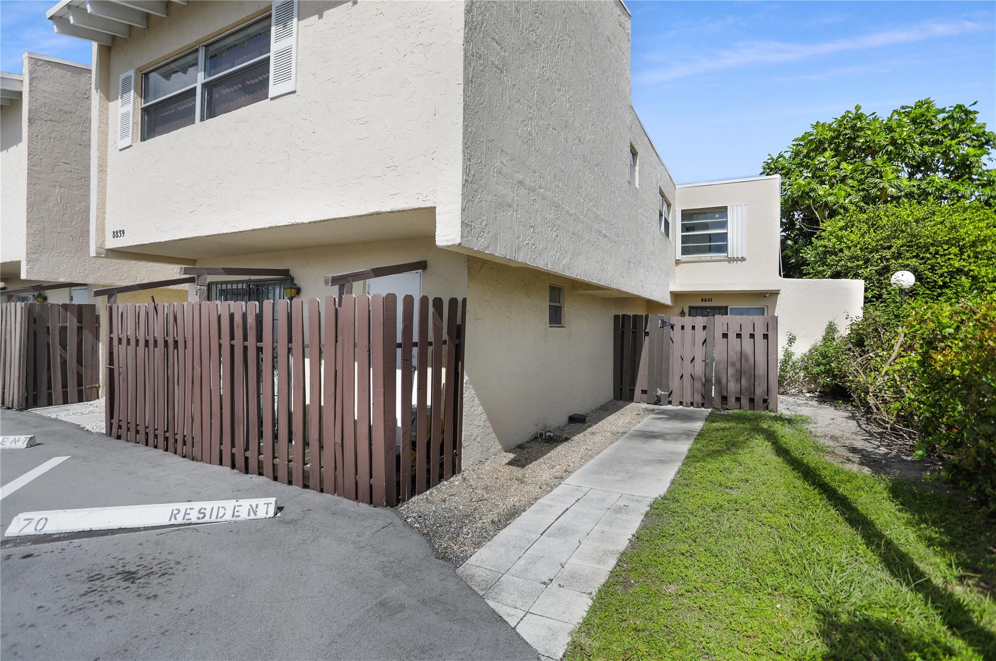 8841 NE 4th Rd #8841