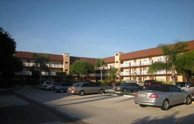 9261 Sunrise Lks Blvd #112