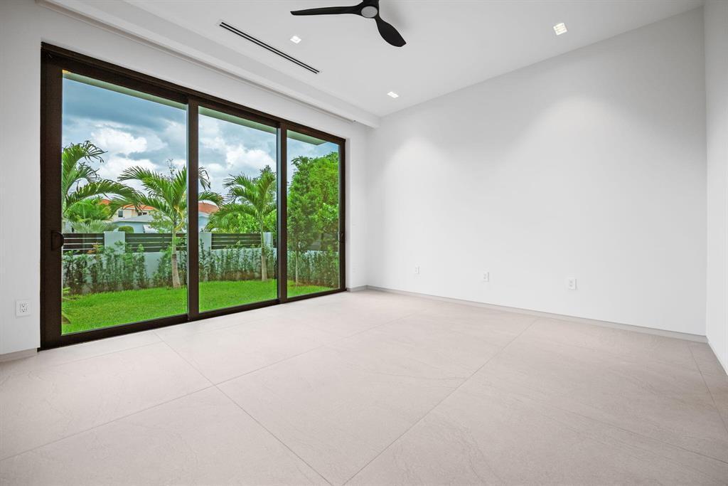 607 NE 17th Fort Lauderdale, FL 33304