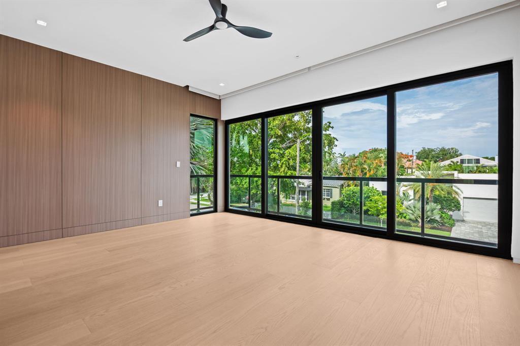 607 NE 17th Fort Lauderdale, FL 33304