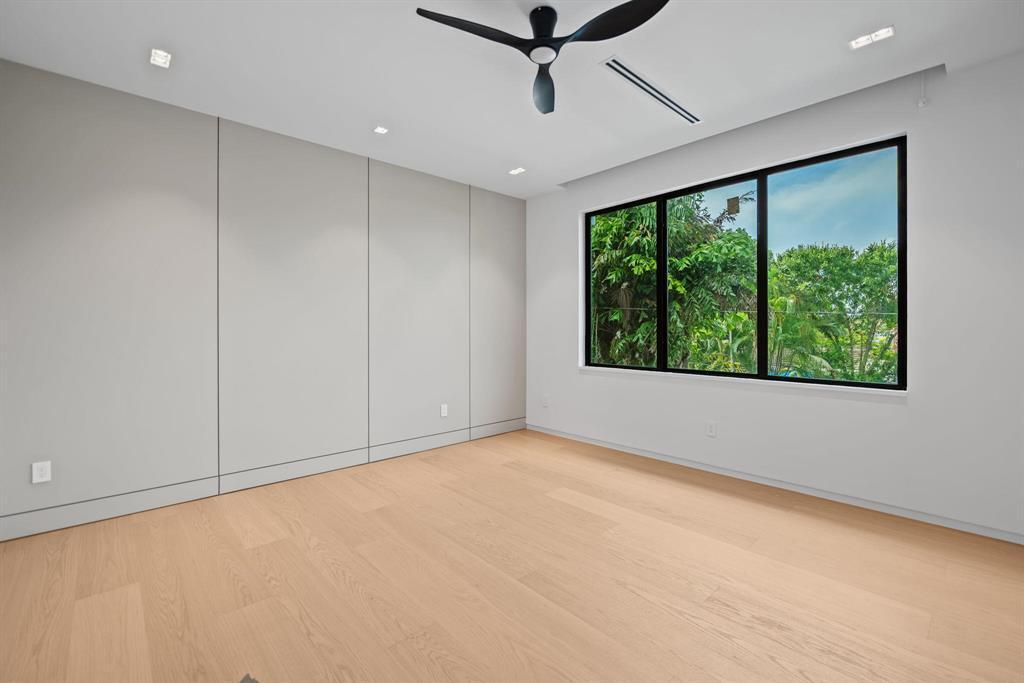 607 NE 17th Fort Lauderdale, FL 33304