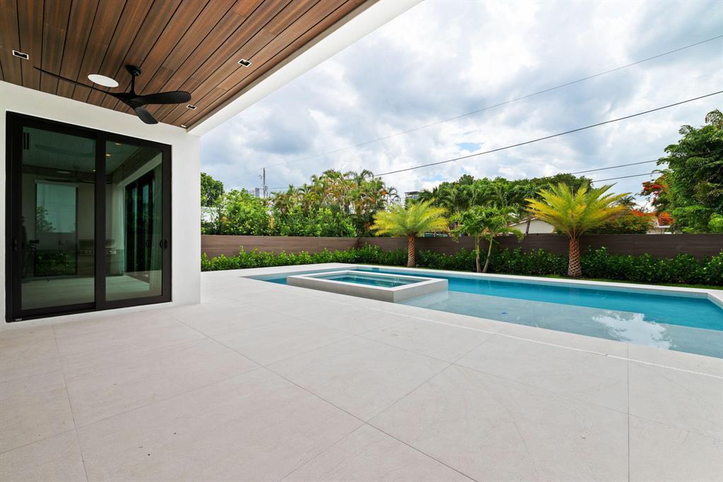 607 NE 17th Fort Lauderdale, FL 33304
