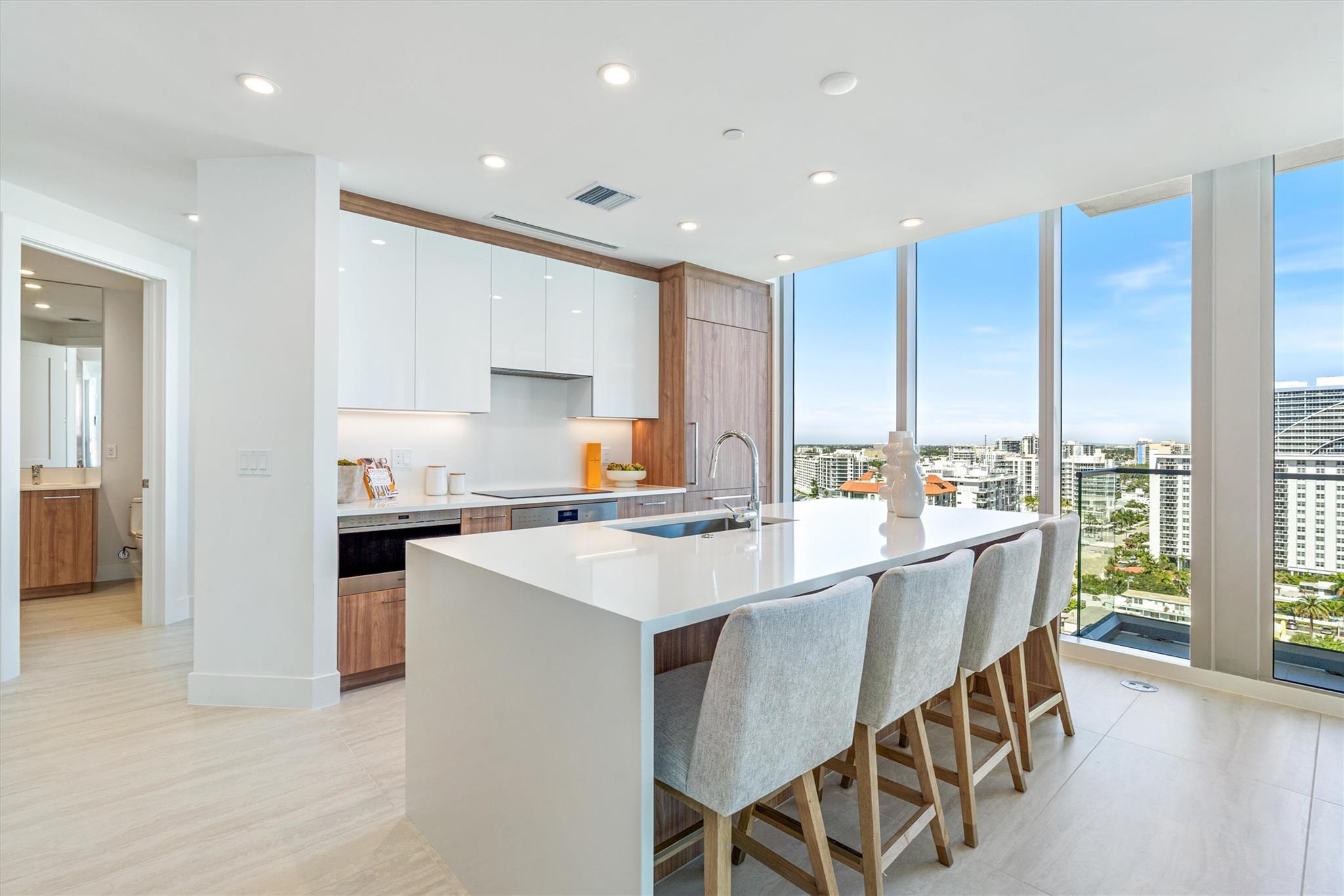 153 N Seabreeze Blvd #1405-S Fort Lauderdale, FL 33304