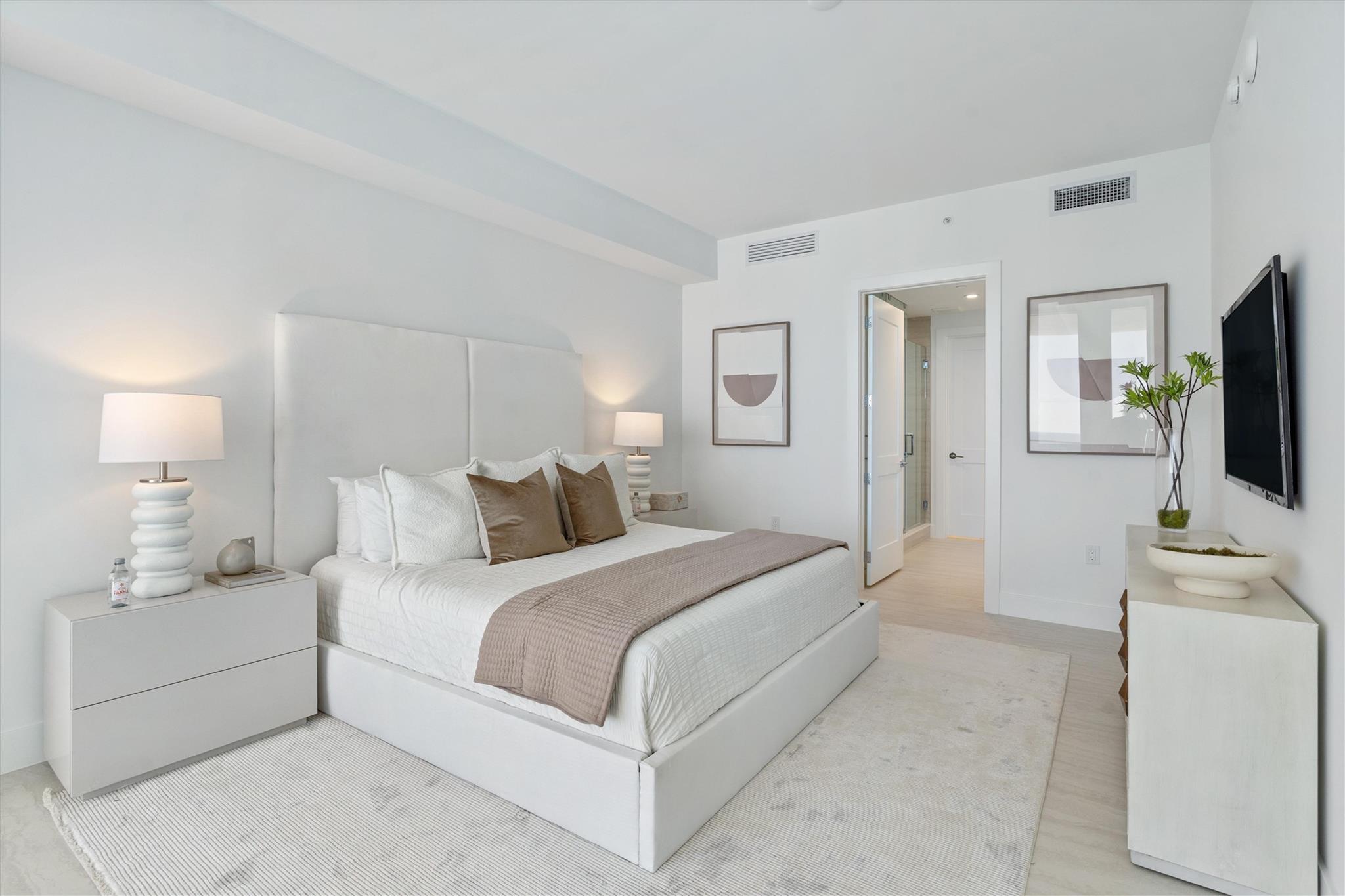 153 N Seabreeze Blvd #1405-S Fort Lauderdale, FL 33304