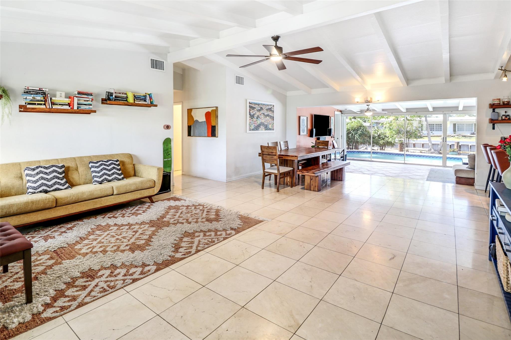 2625 E Gulfstream Ln Fort Lauderdale, FL 33312