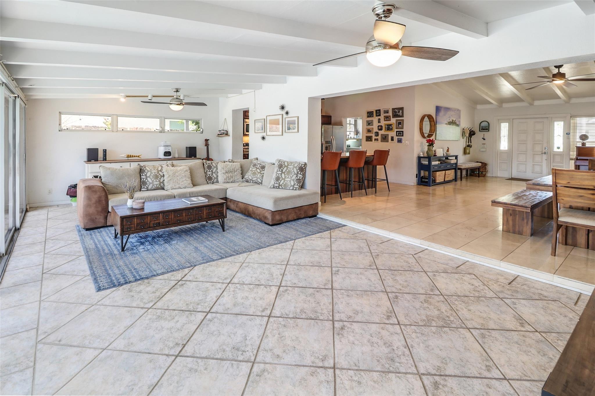 2625 E Gulfstream Ln Fort Lauderdale, FL 33312