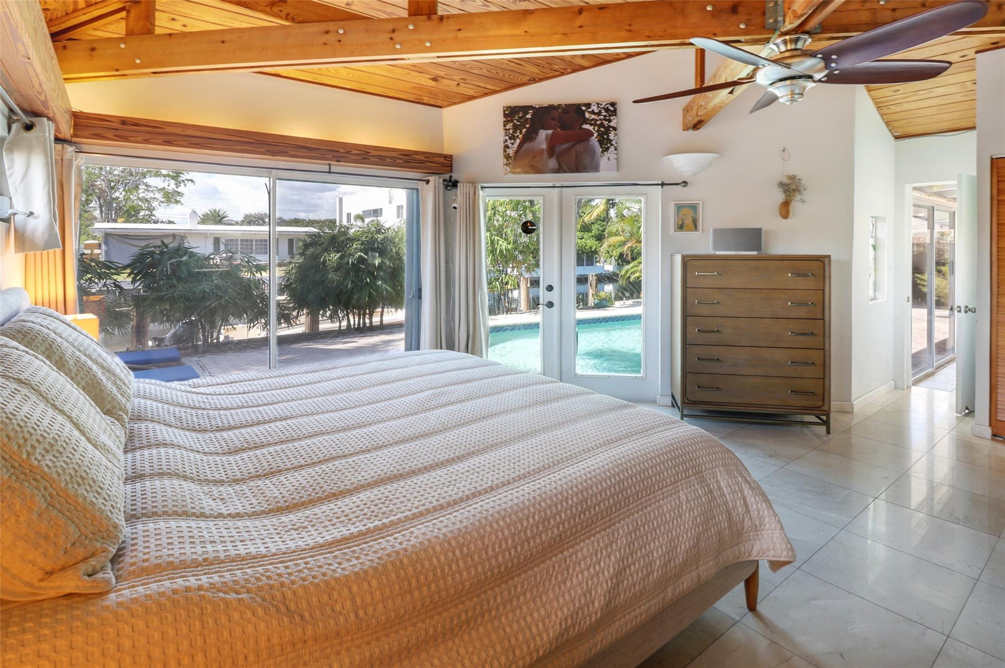 2625 E Gulfstream Ln Fort Lauderdale, FL 33312