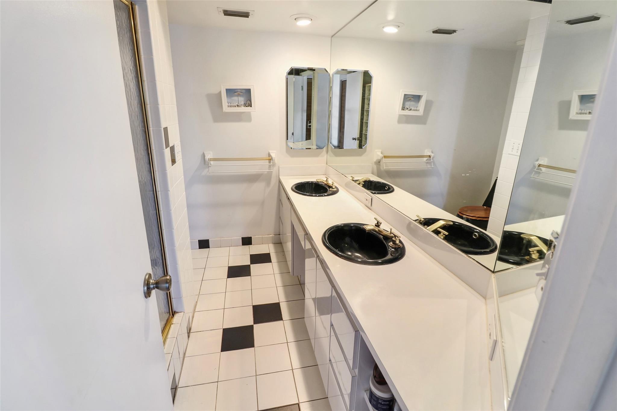 2625 E Gulfstream Ln Fort Lauderdale, FL 33312