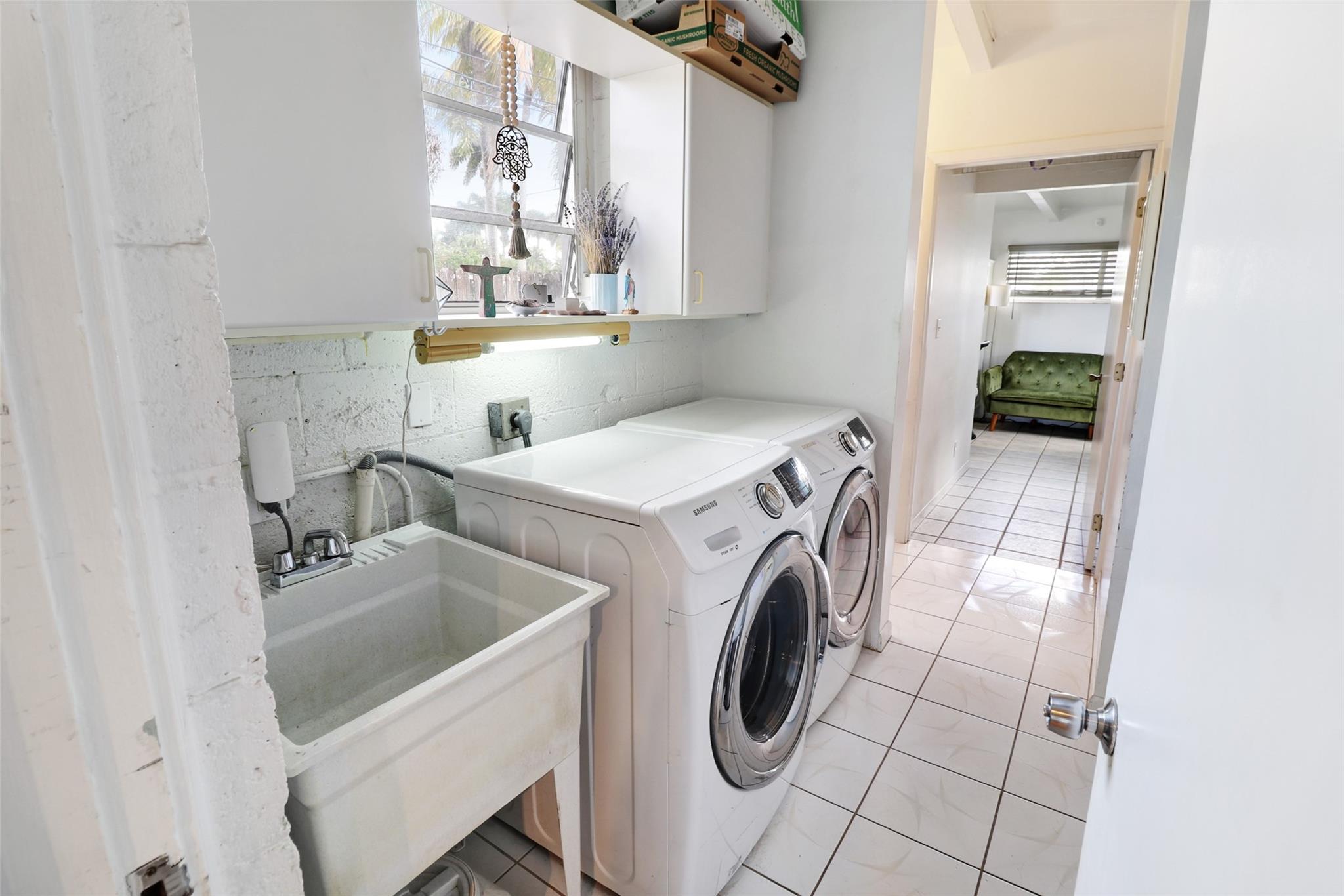 2625 E Gulfstream Ln Fort Lauderdale, FL 33312