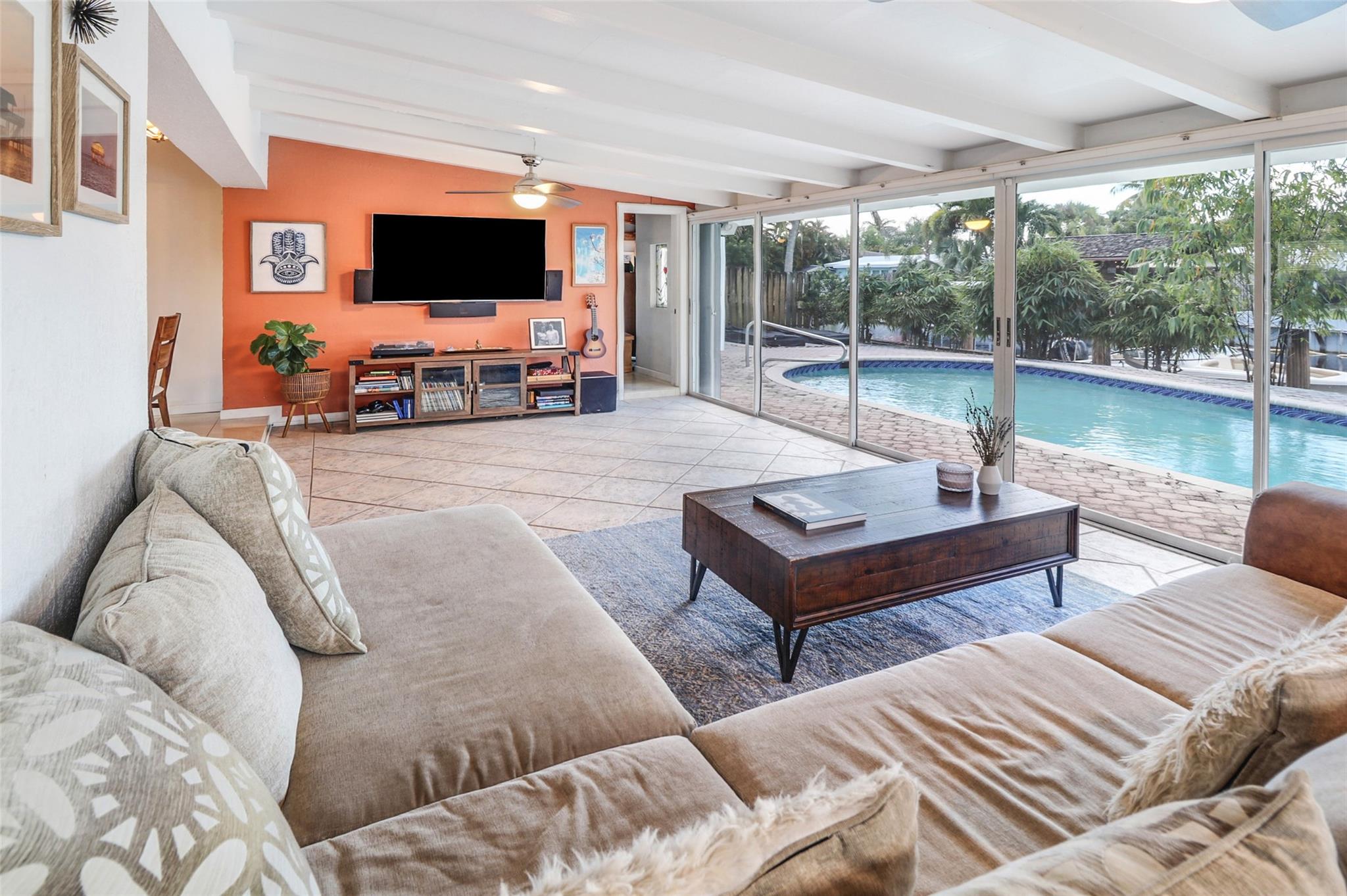 2625 E Gulfstream Ln Fort Lauderdale, FL 33312