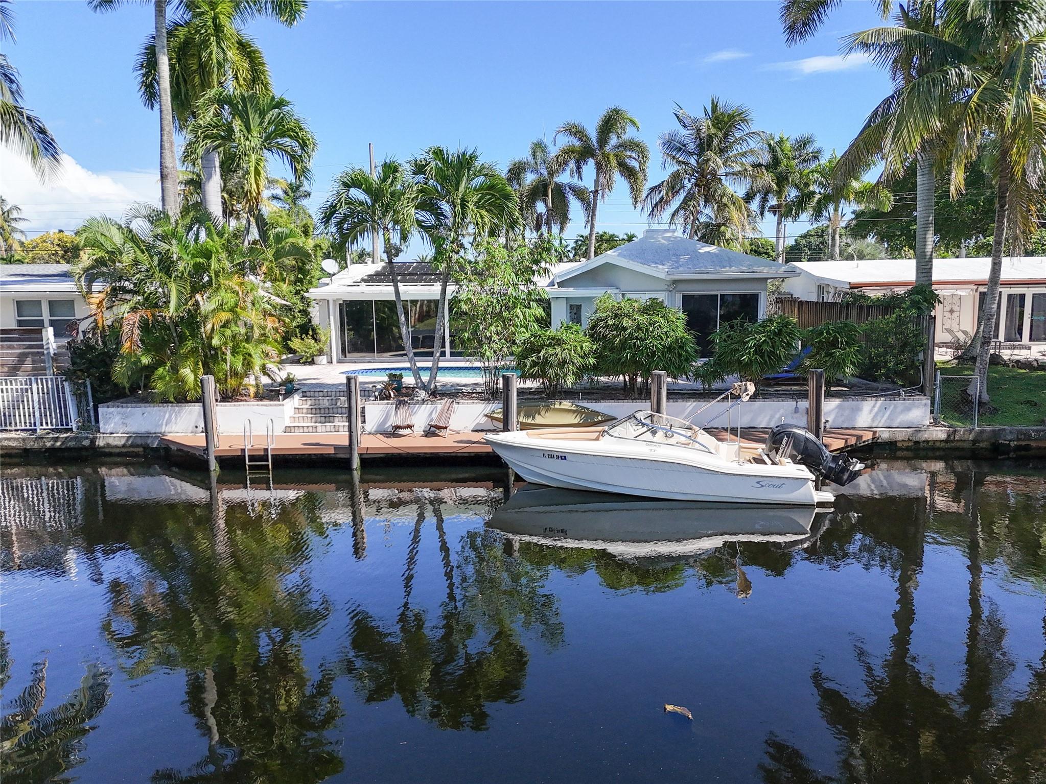 2625 E Gulfstream Ln Fort Lauderdale, FL 33312