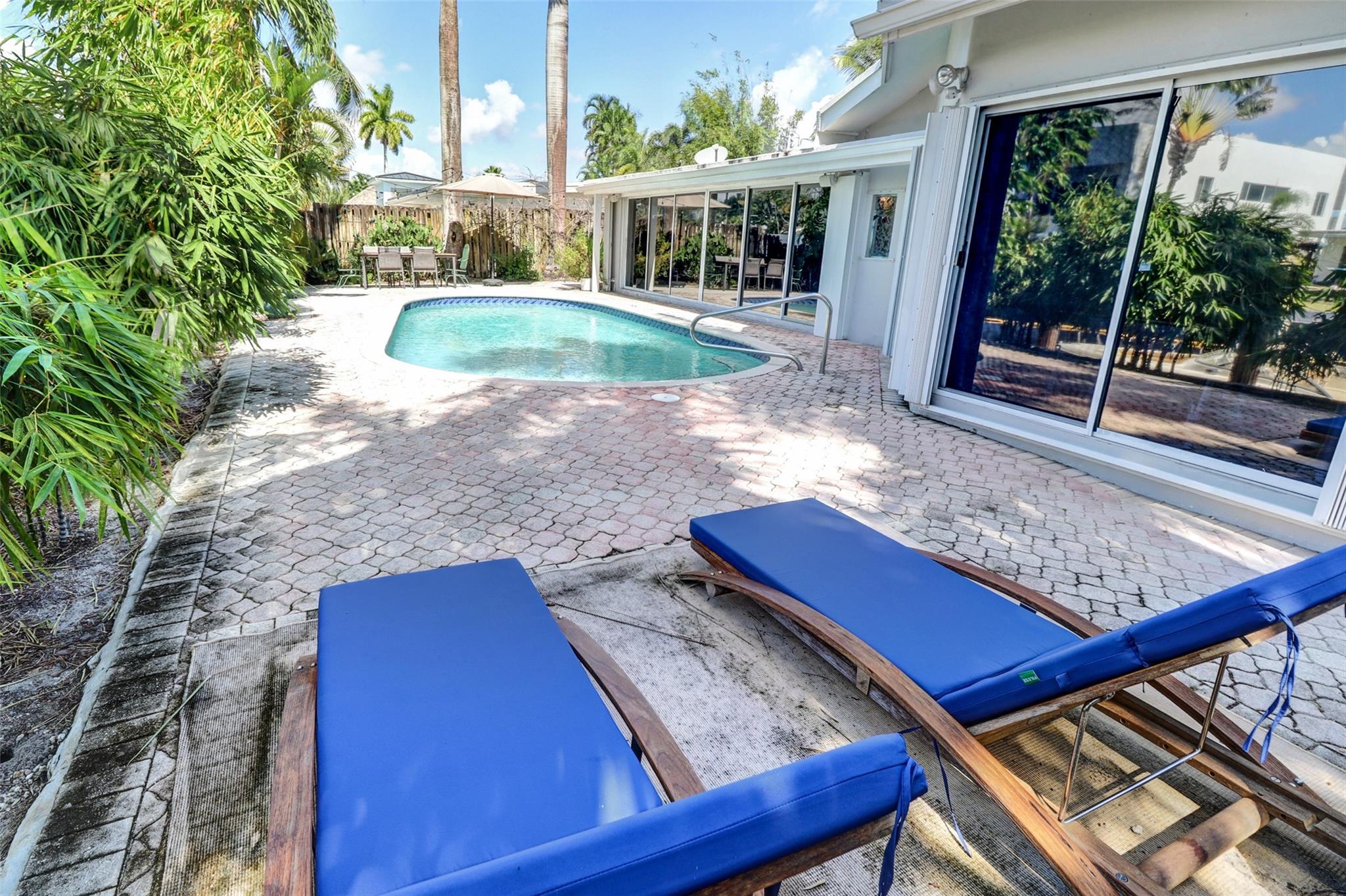 2625 E Gulfstream Ln Fort Lauderdale, FL 33312