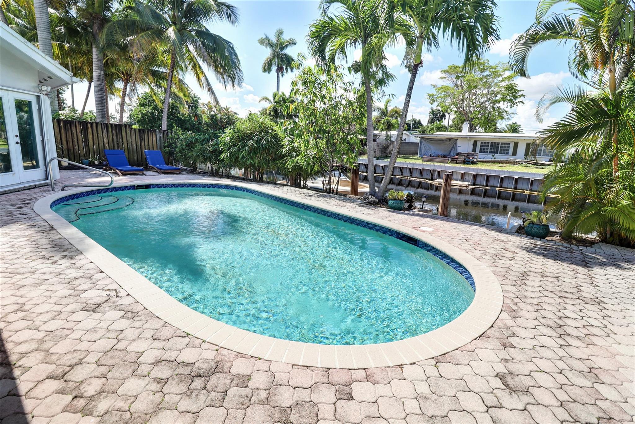 2625 E Gulfstream Ln Fort Lauderdale, FL 33312