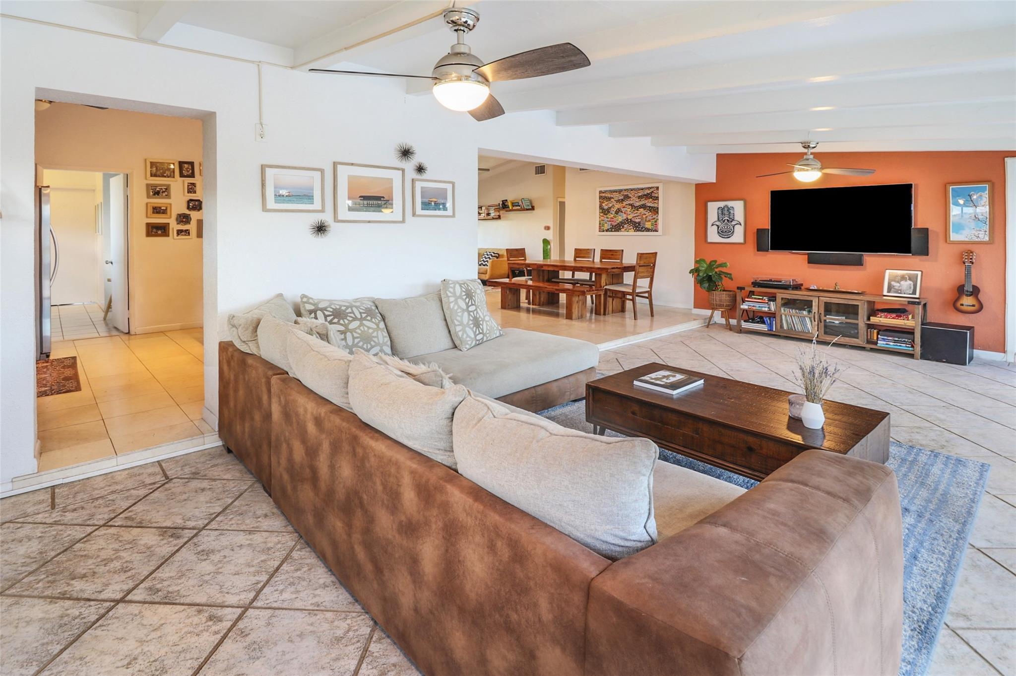 2625 E Gulfstream Ln Fort Lauderdale, FL 33312