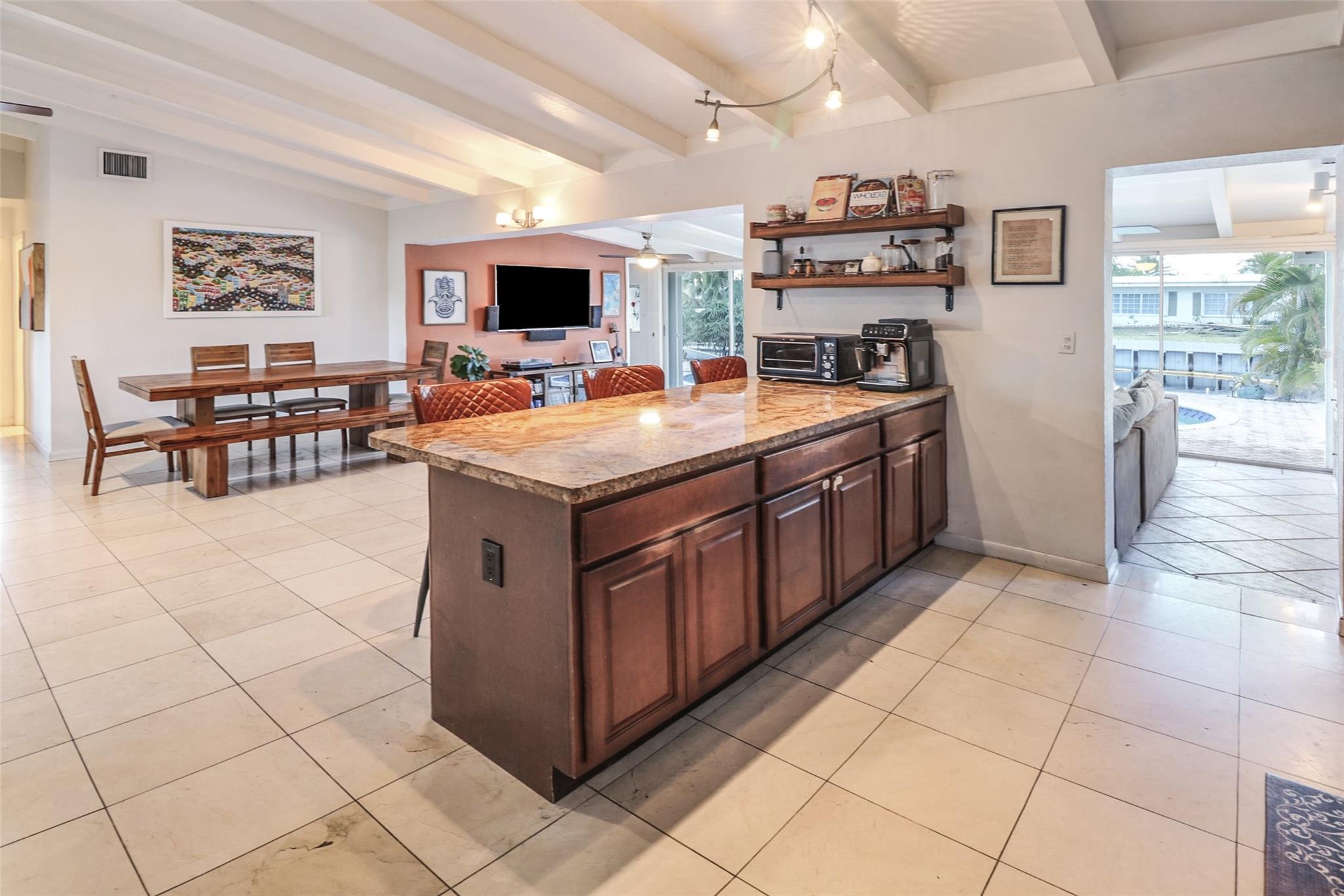 2625 E Gulfstream Ln Fort Lauderdale, FL 33312