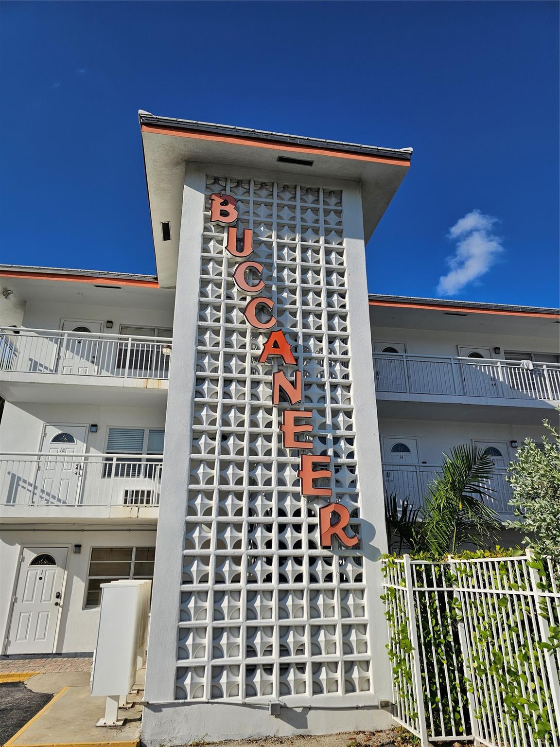 120 NE 20th Ave #7 & 7A