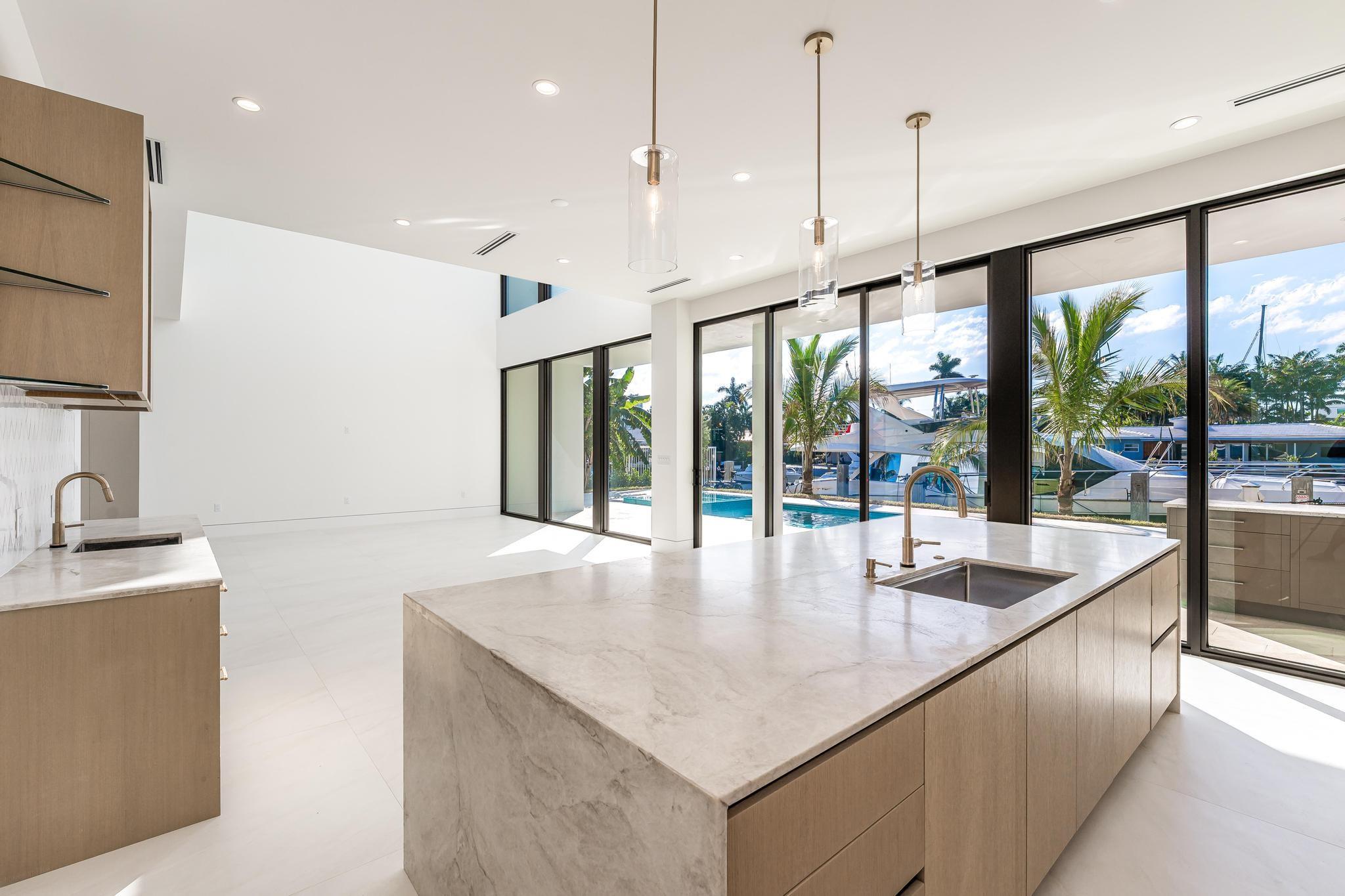 2612 NE 4th St Pompano Beach, FL 33062