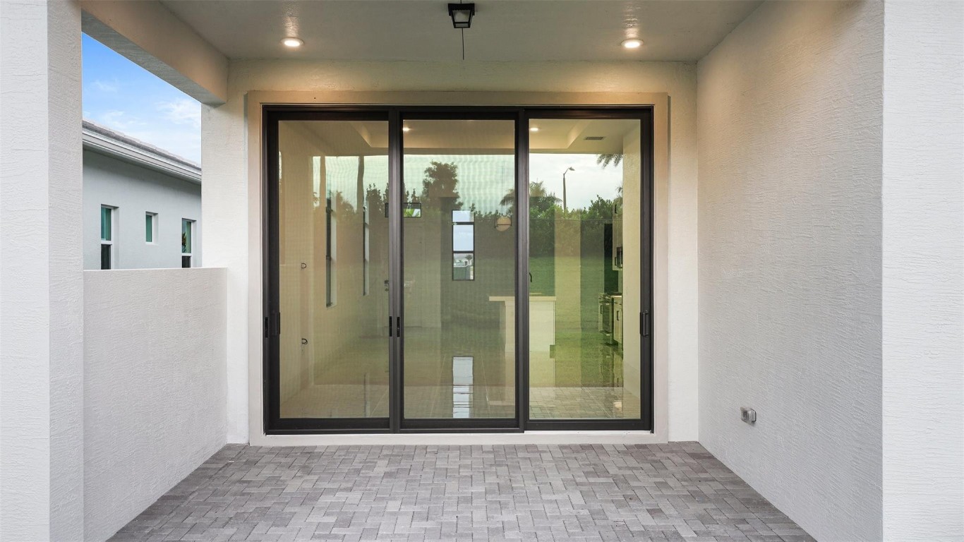 4980 Saint Armands Way Westlake, FL 33470