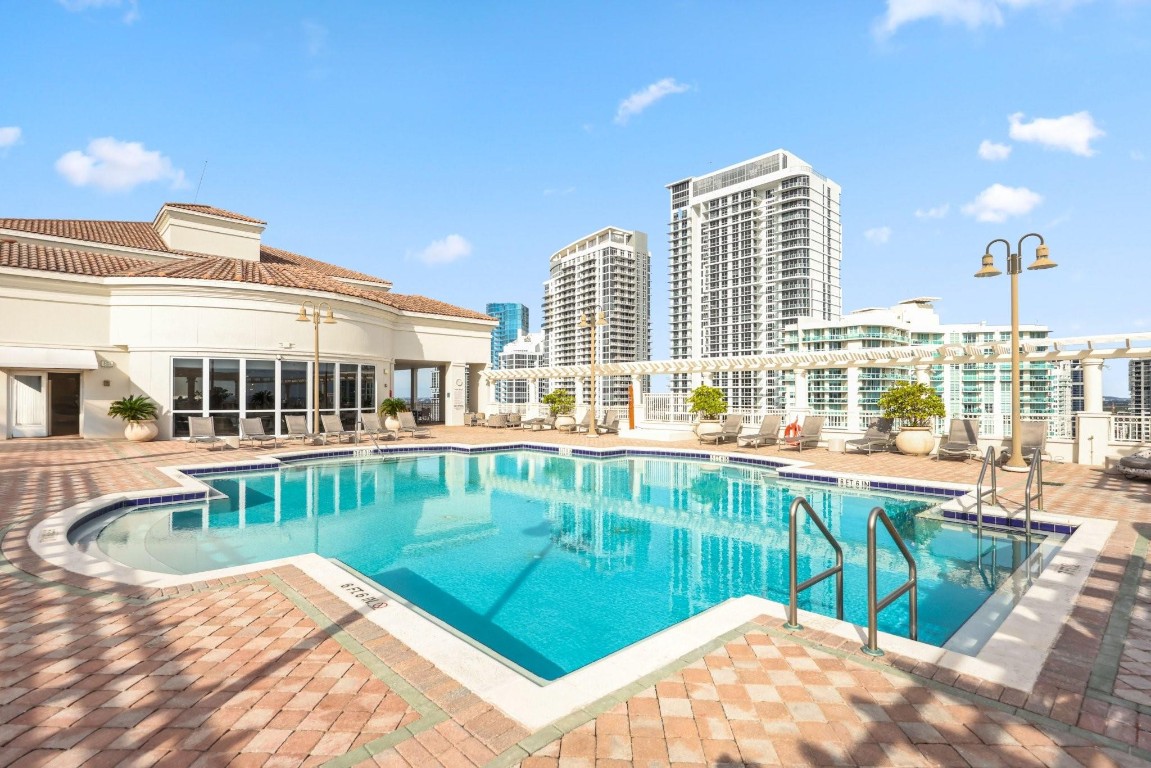 511 SE 5th #2412 Fort Lauderdale, FL 33301