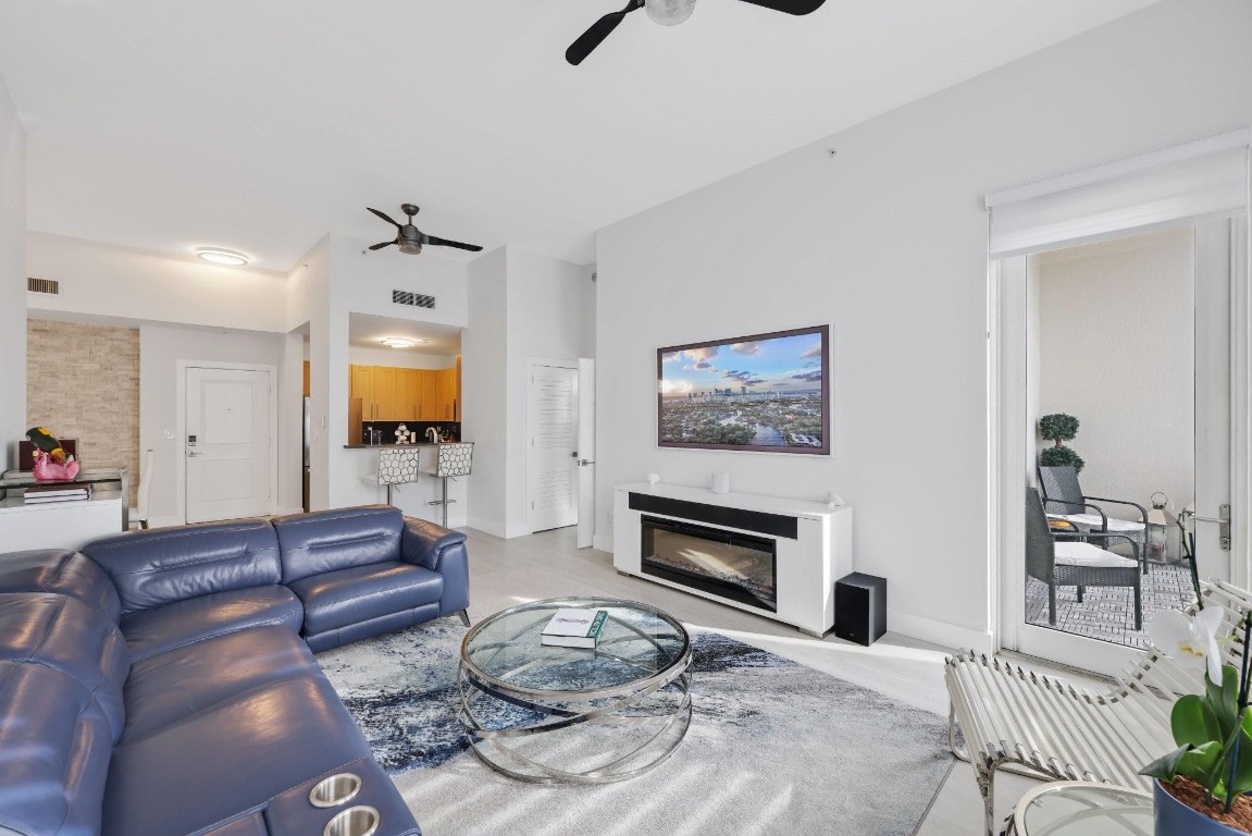 511 SE 5th #2412 Fort Lauderdale, FL 33301