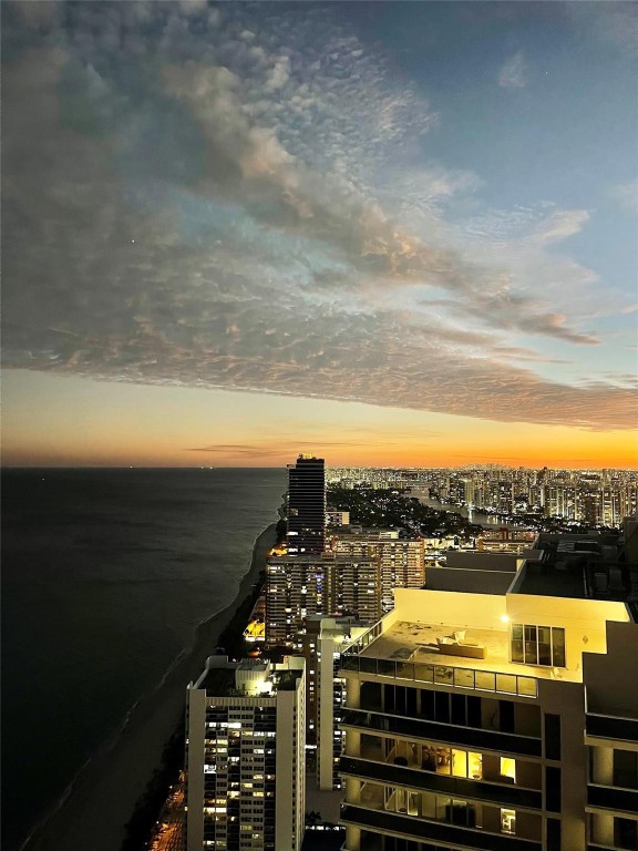 image Beach Club 216