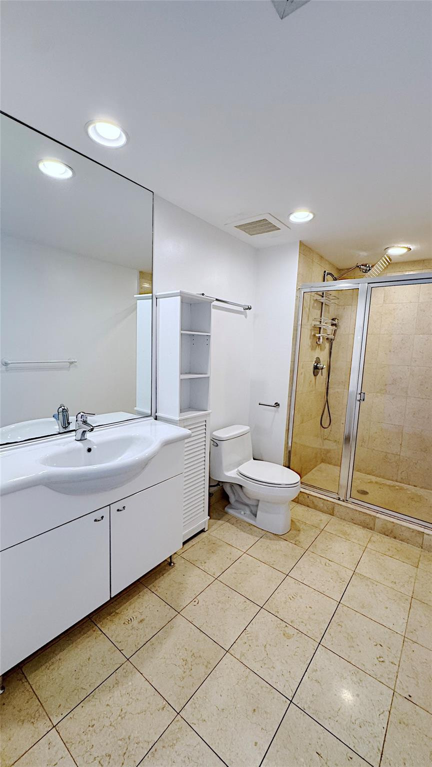 image Beach Club 225