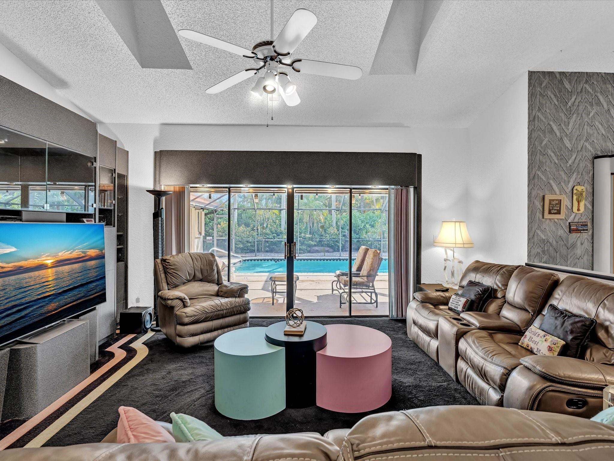 5355 N Springs Coral Springs, FL 33076