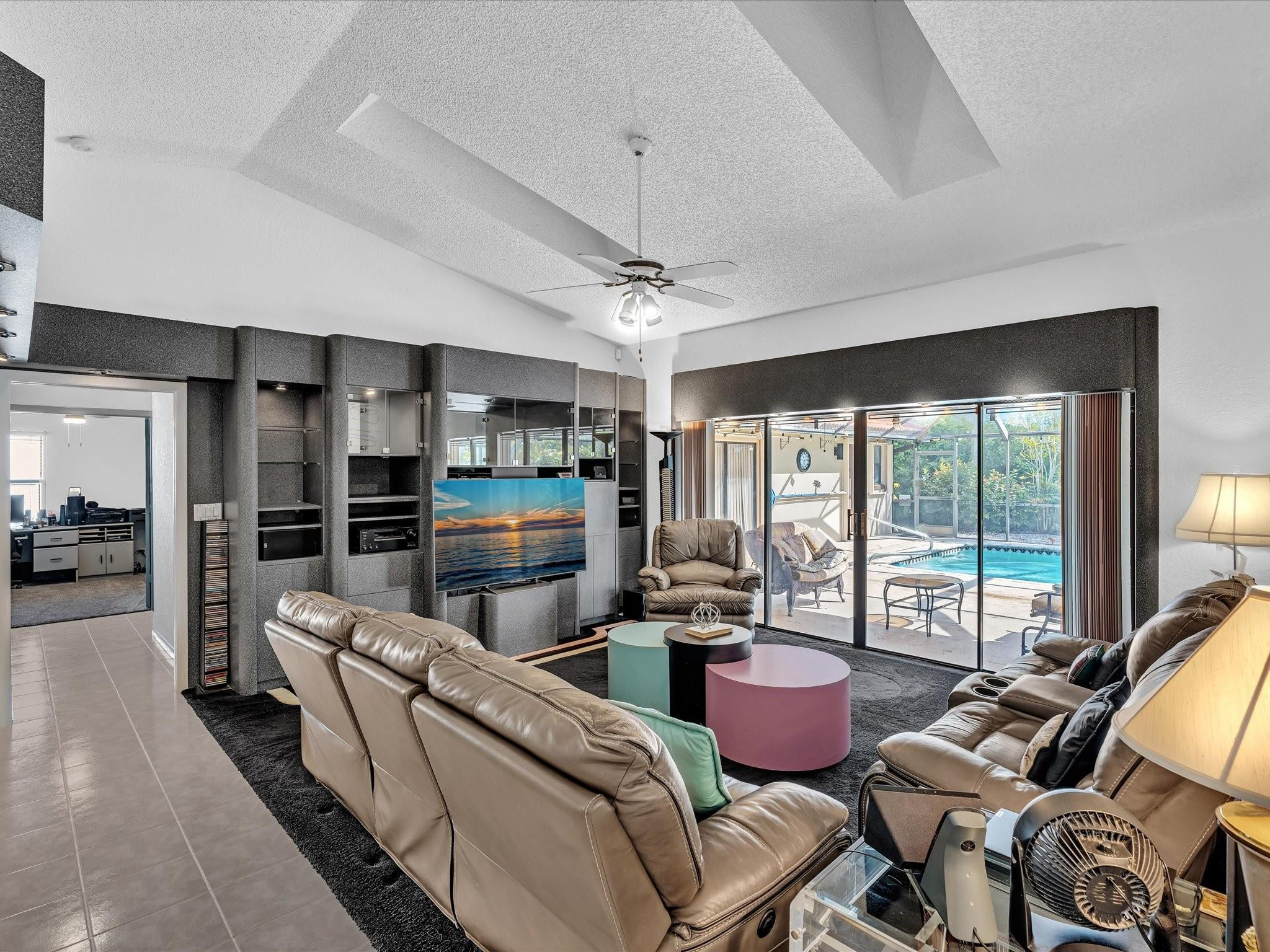 5355 N Springs Coral Springs, FL 33076