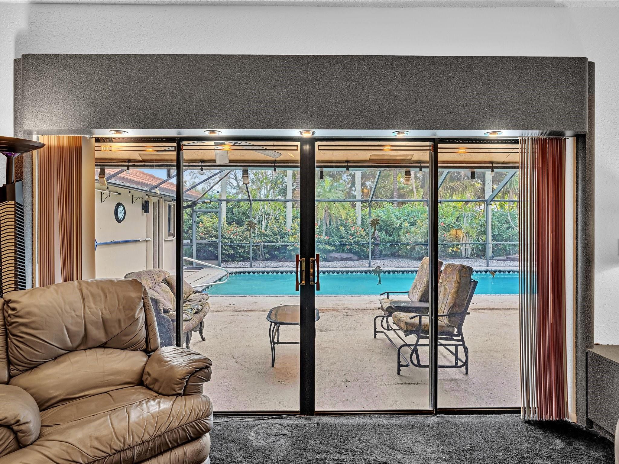 5355 N Springs Coral Springs, FL 33076