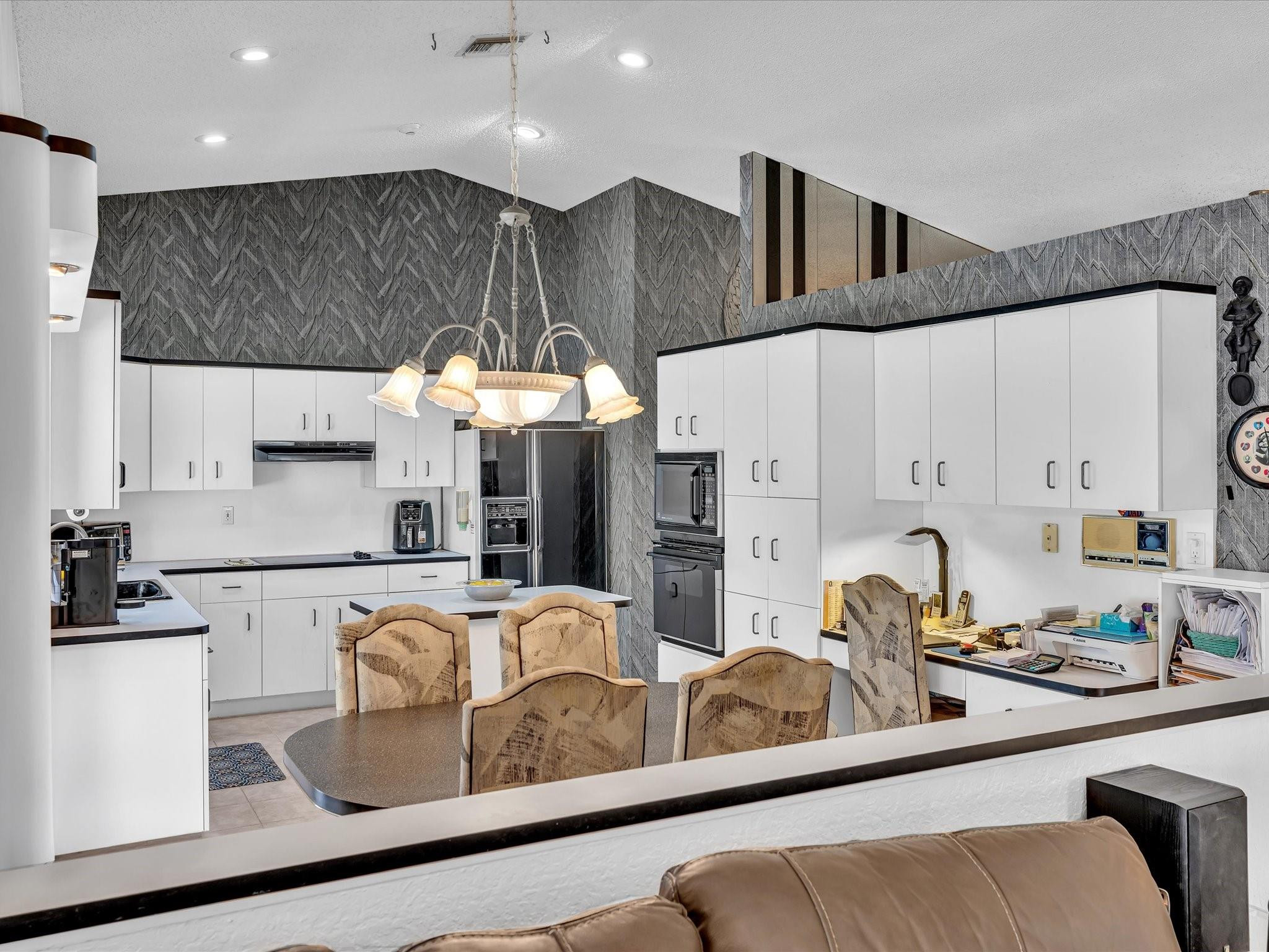 5355 N Springs Coral Springs, FL 33076