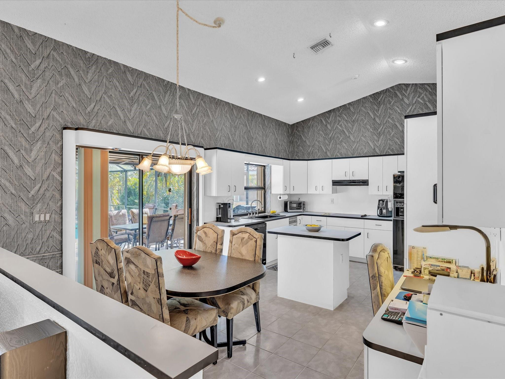 5355 N Springs Coral Springs, FL 33076