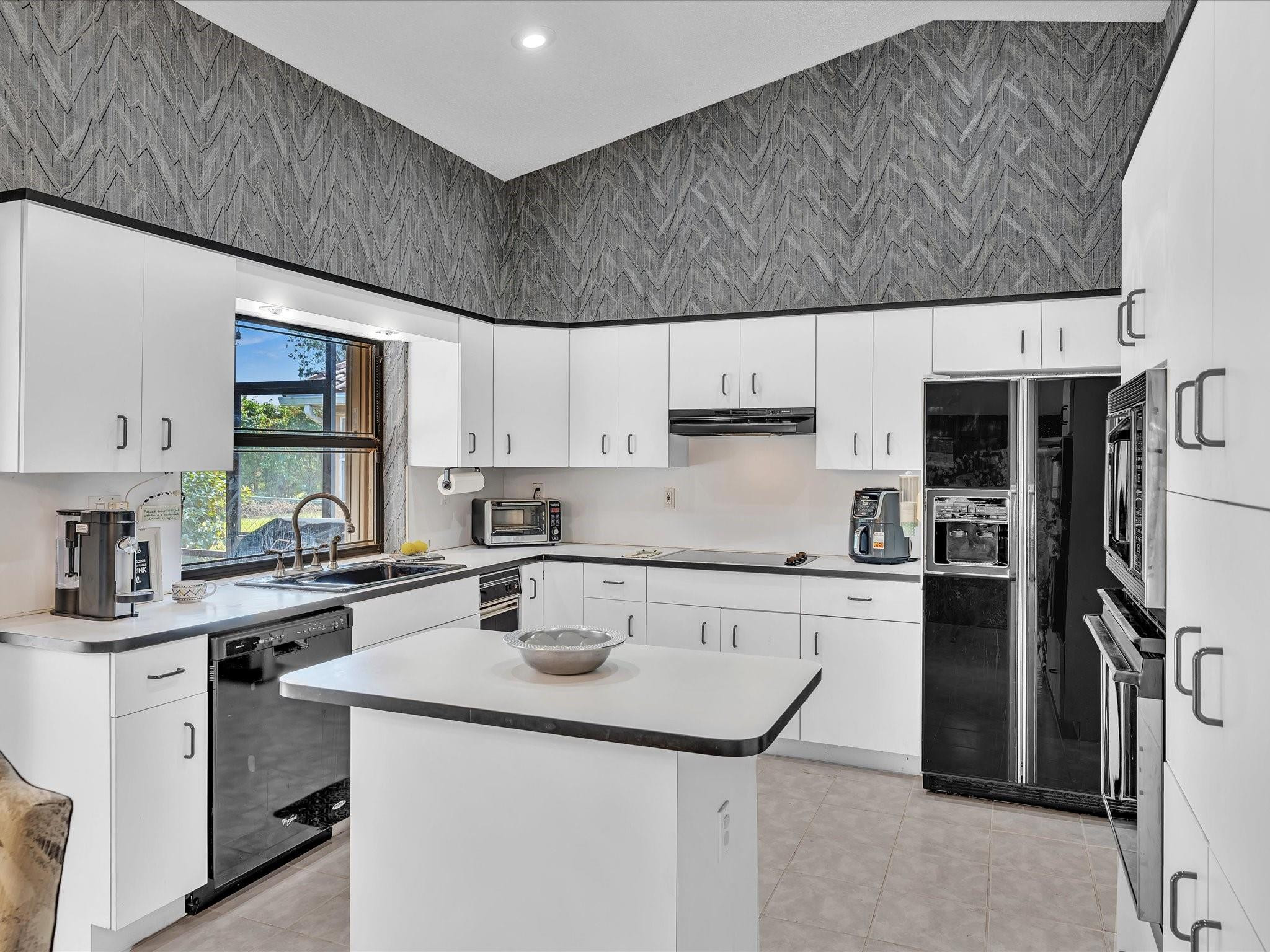 5355 N Springs Coral Springs, FL 33076