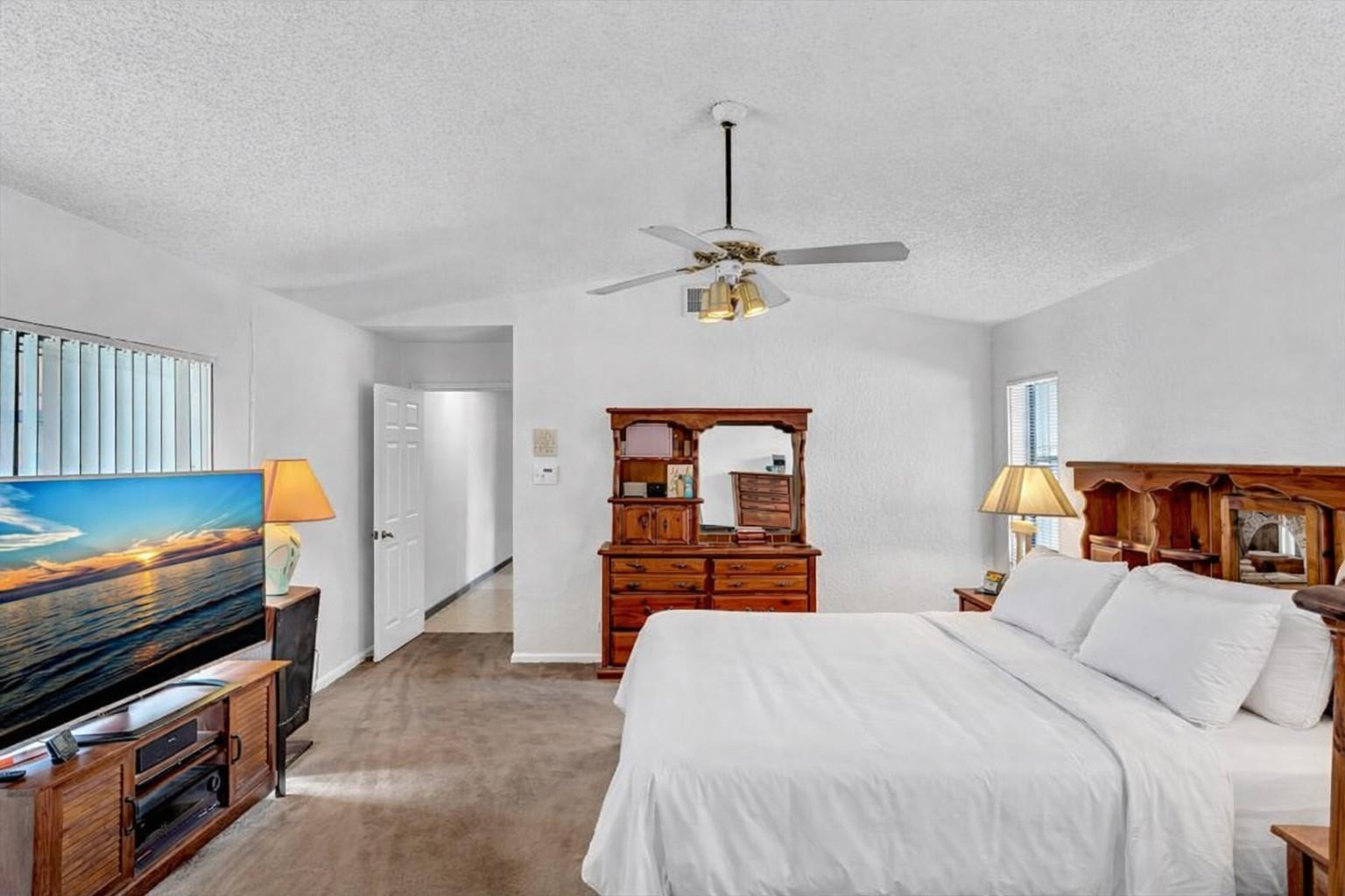 5355 N Springs Coral Springs, FL 33076