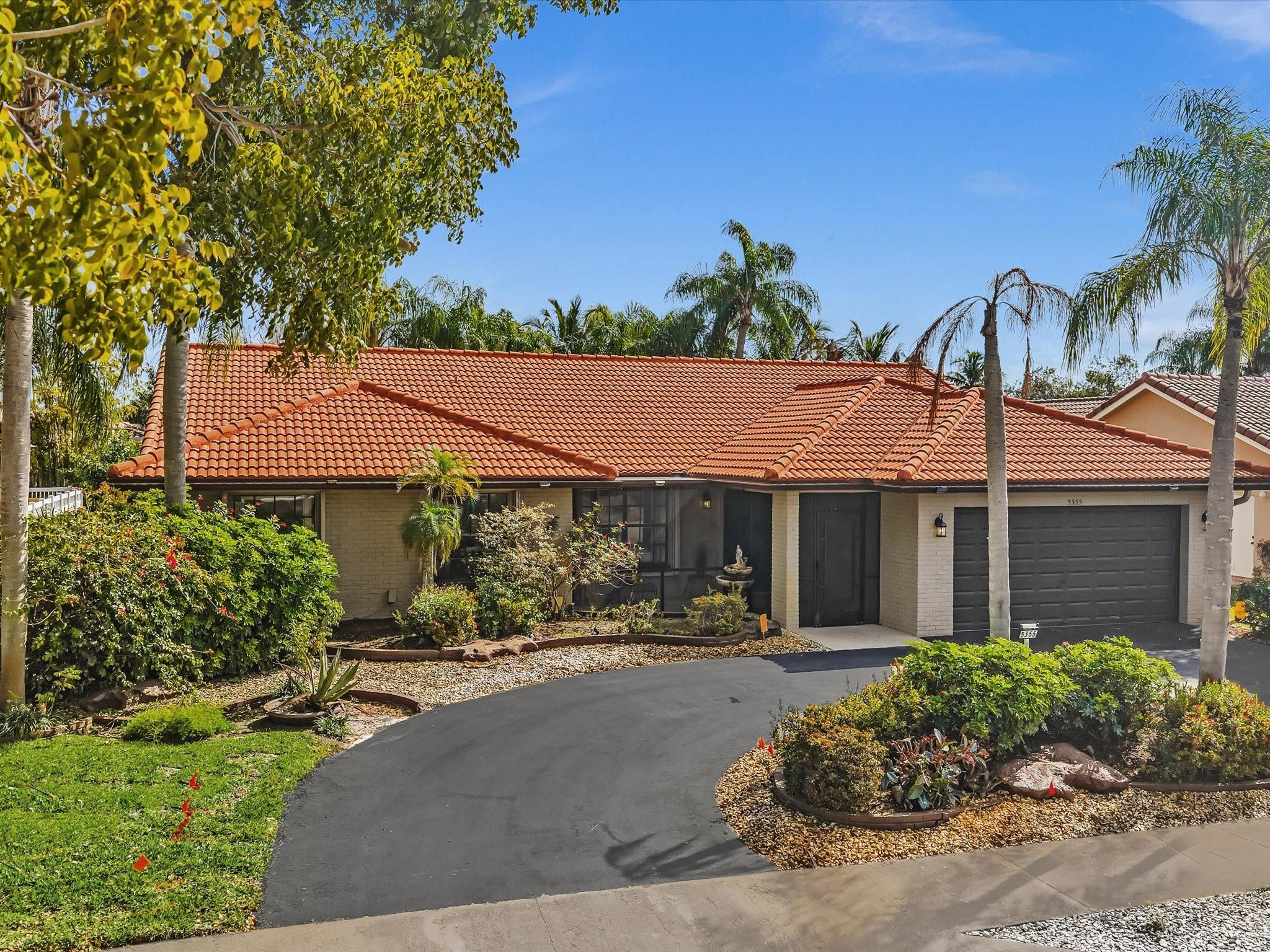 5355 N Springs Coral Springs, FL 33076