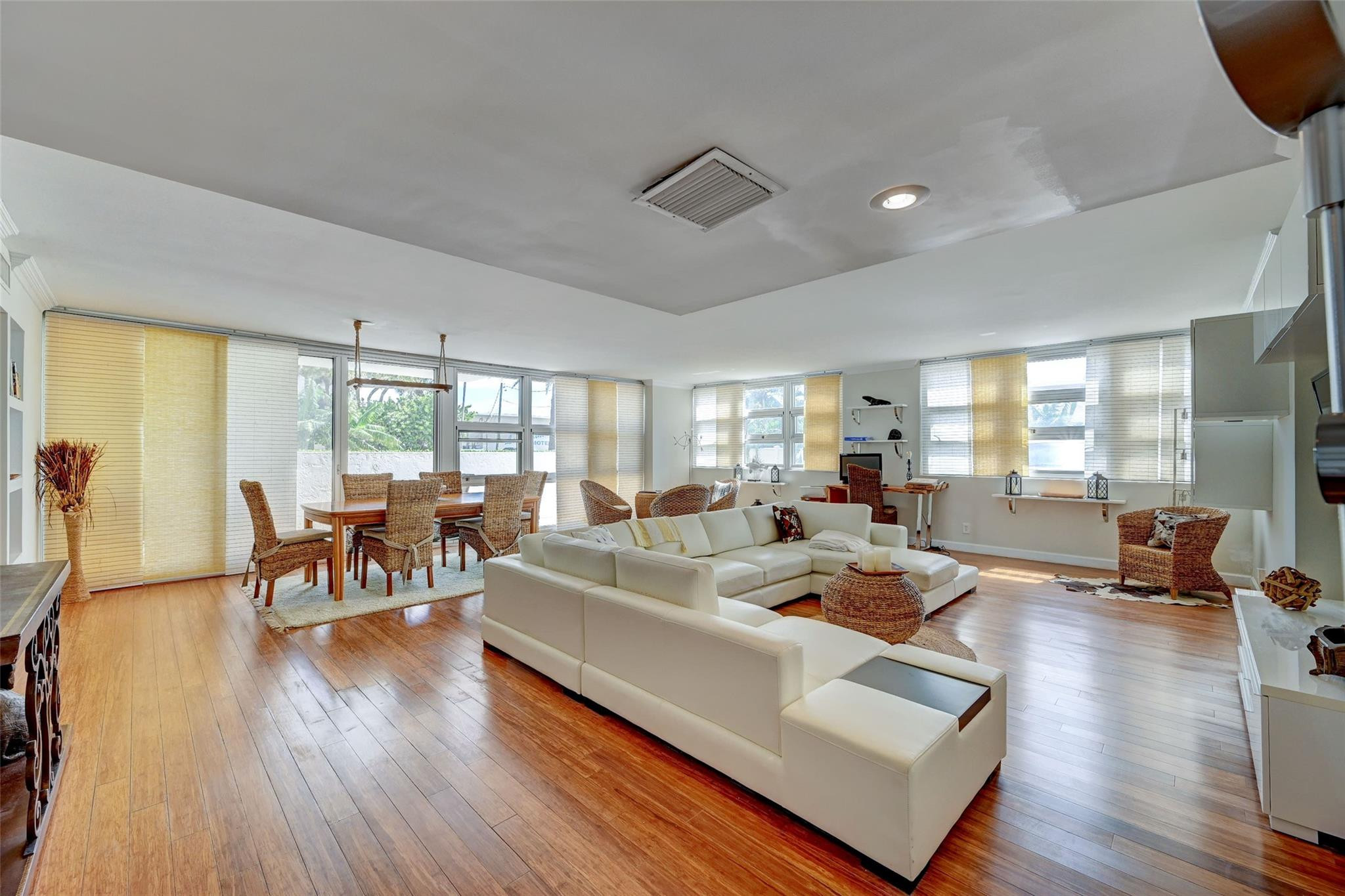 525 N Ocean #T-2 Pompano Beach, FL 33062