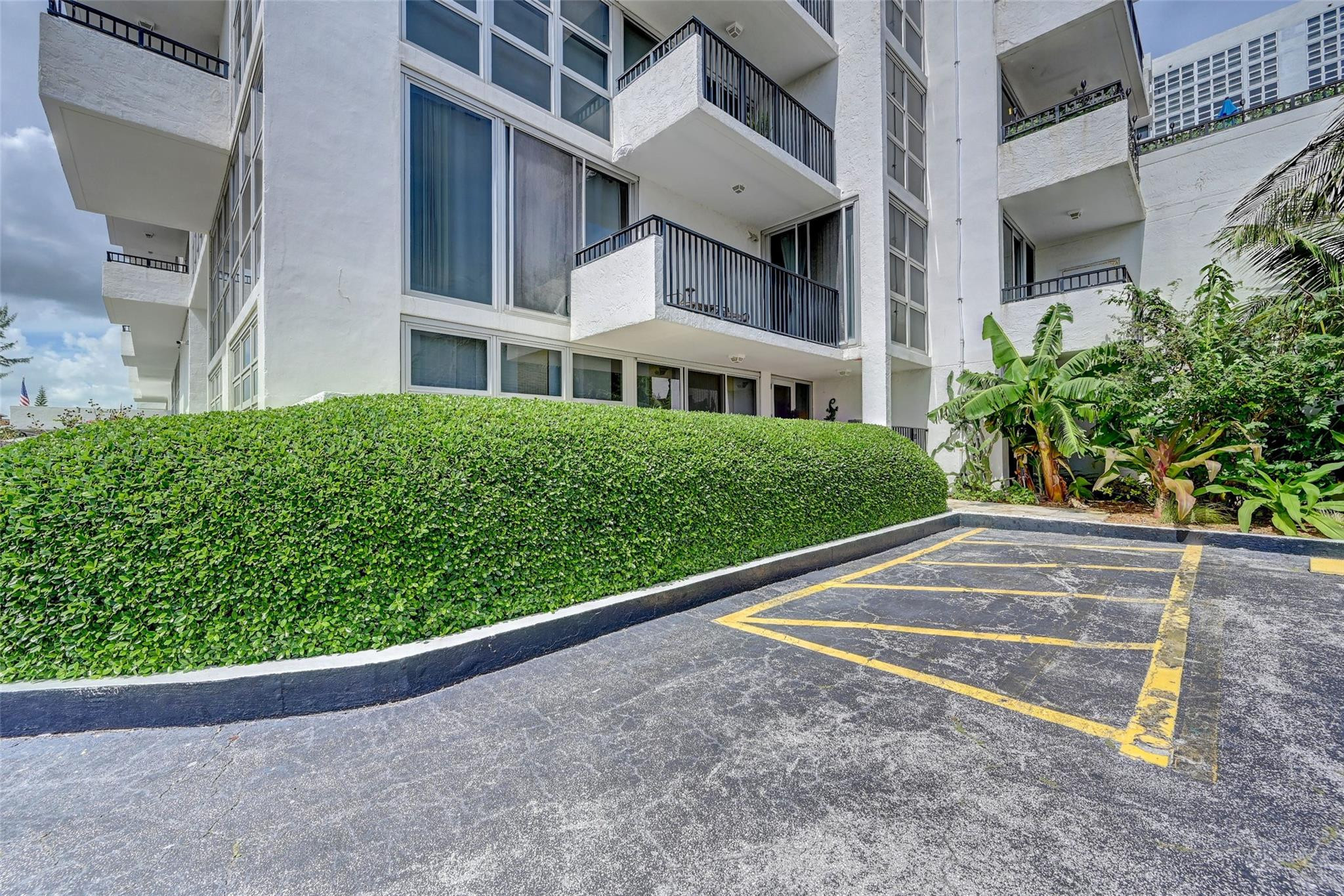 525 N Ocean #T-2 Pompano Beach, FL 33062