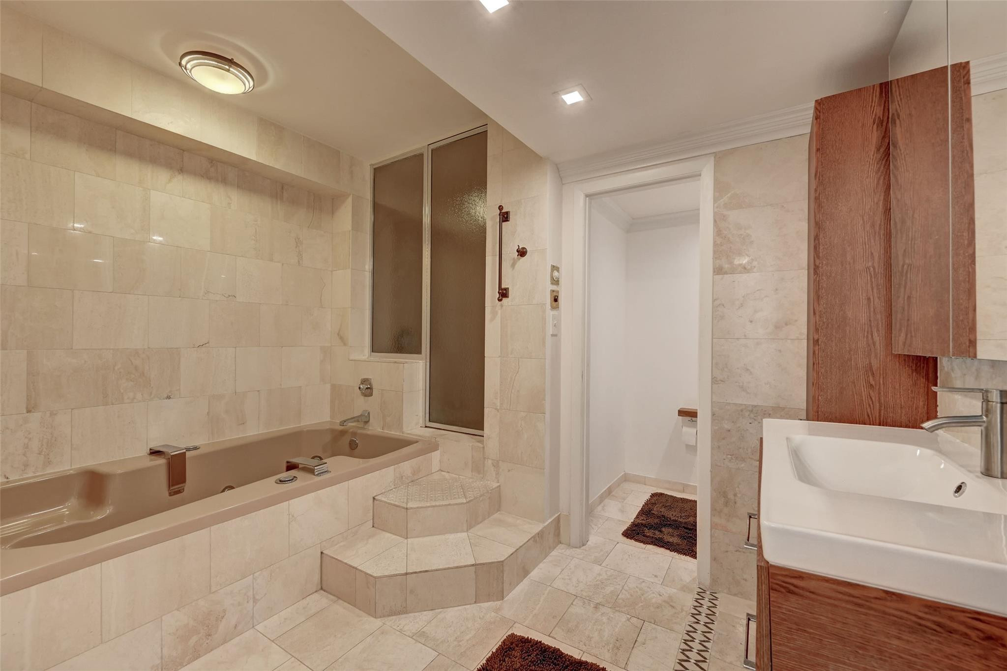 525 N Ocean #T-2 Pompano Beach, FL 33062