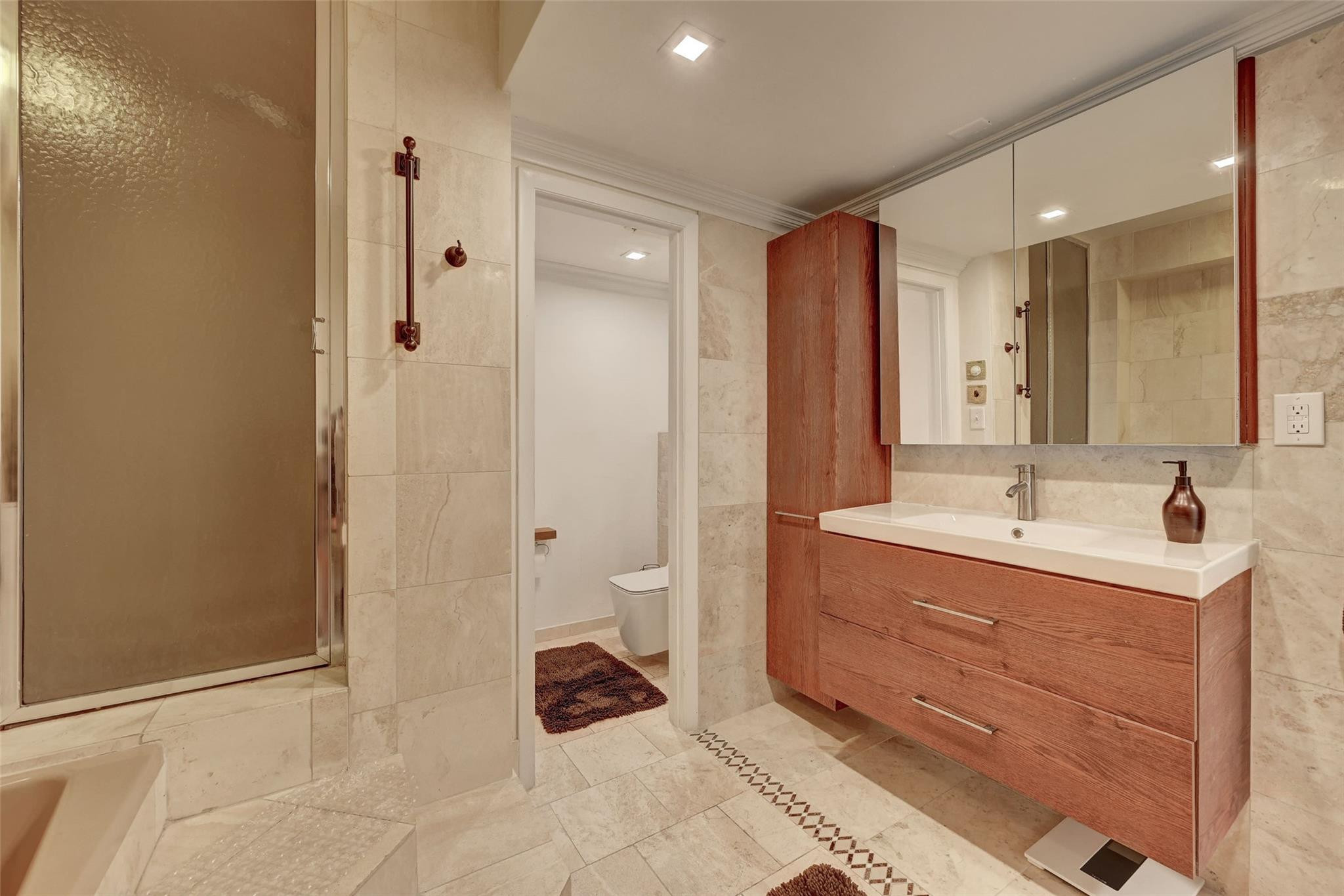 525 N Ocean #T-2 Pompano Beach, FL 33062