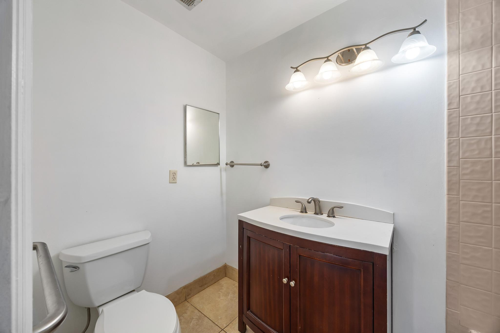 2925 Azalea Hollywood, FL 33026