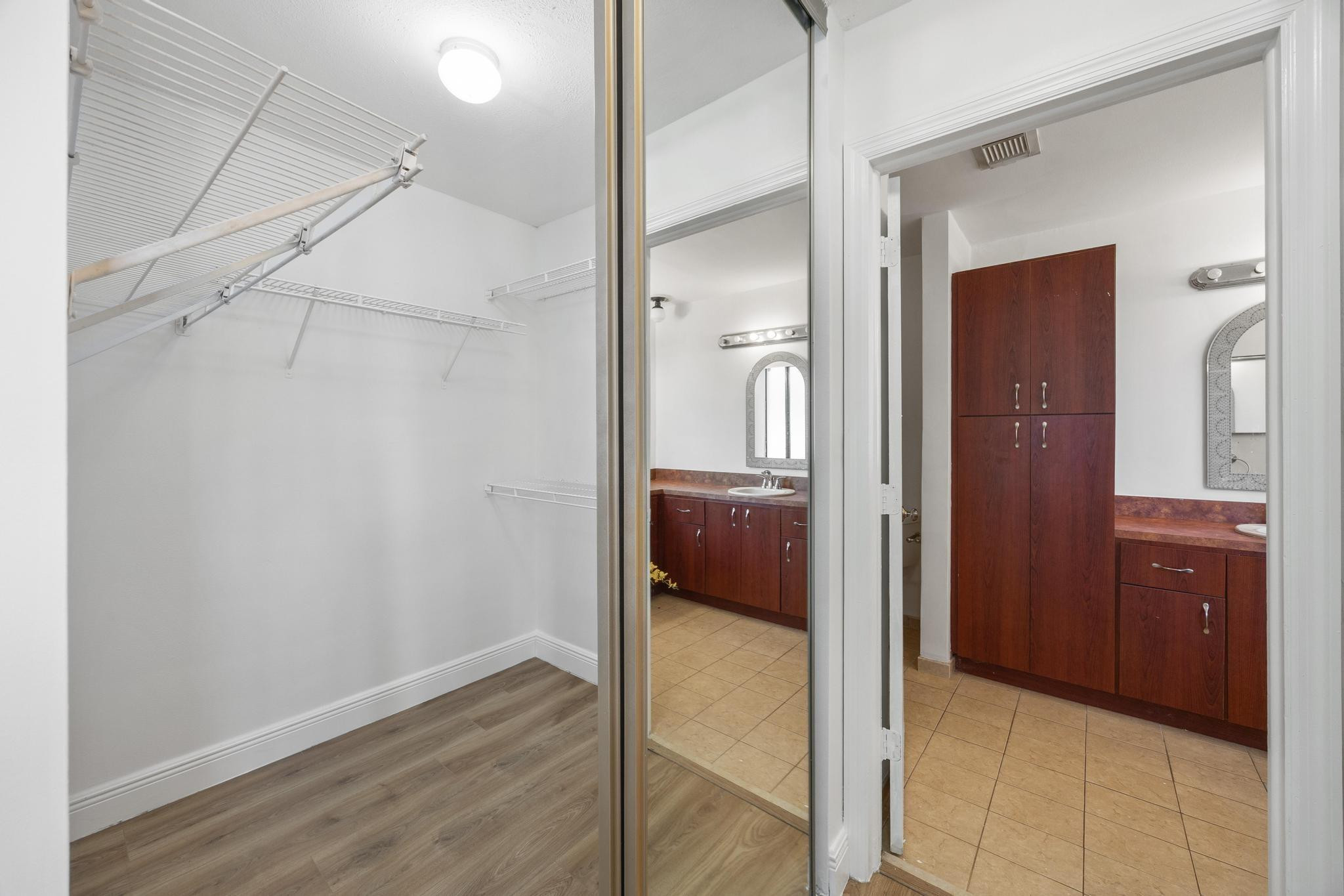 2925 Azalea Hollywood, FL 33026