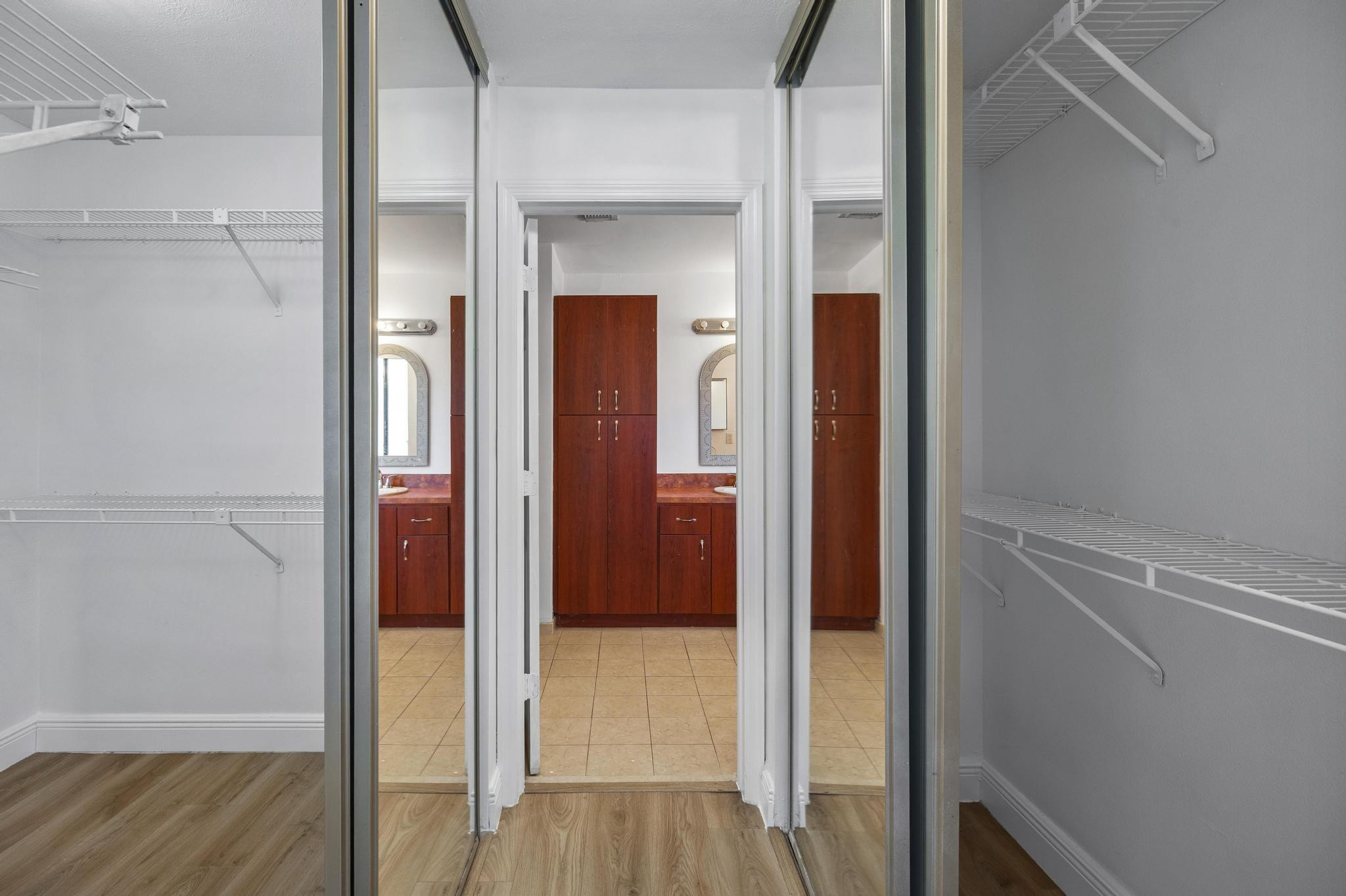 2925 Azalea Hollywood, FL 33026